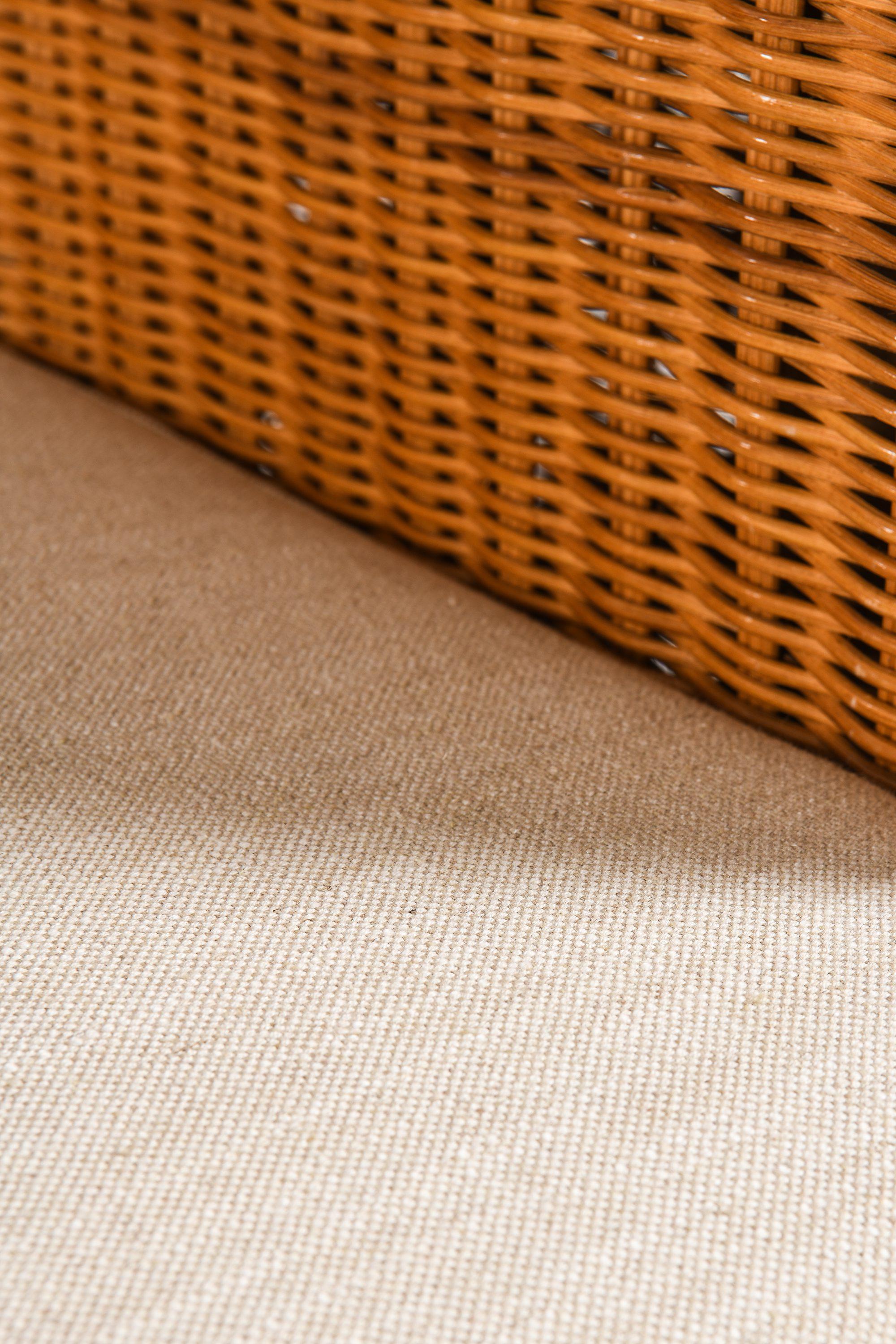 Freestanding Sofa in Rattan, Beech and Reupholstered Fabric, 1960's For Sale 6