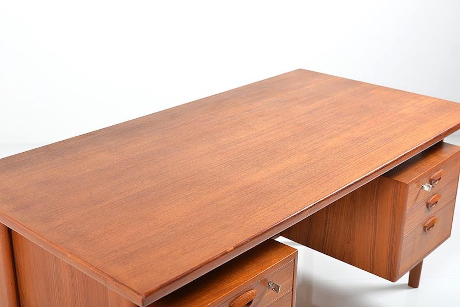 Danese Scrivania in teak autoportante di Kai Kristiansen in vendita