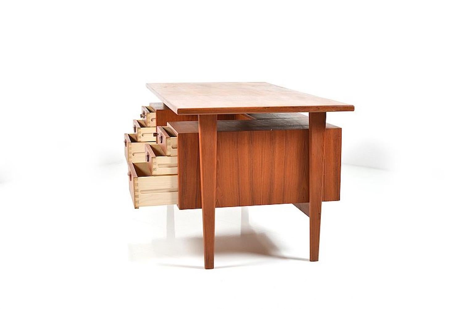Teak Scrivania in teak autoportante di Kai Kristiansen in vendita