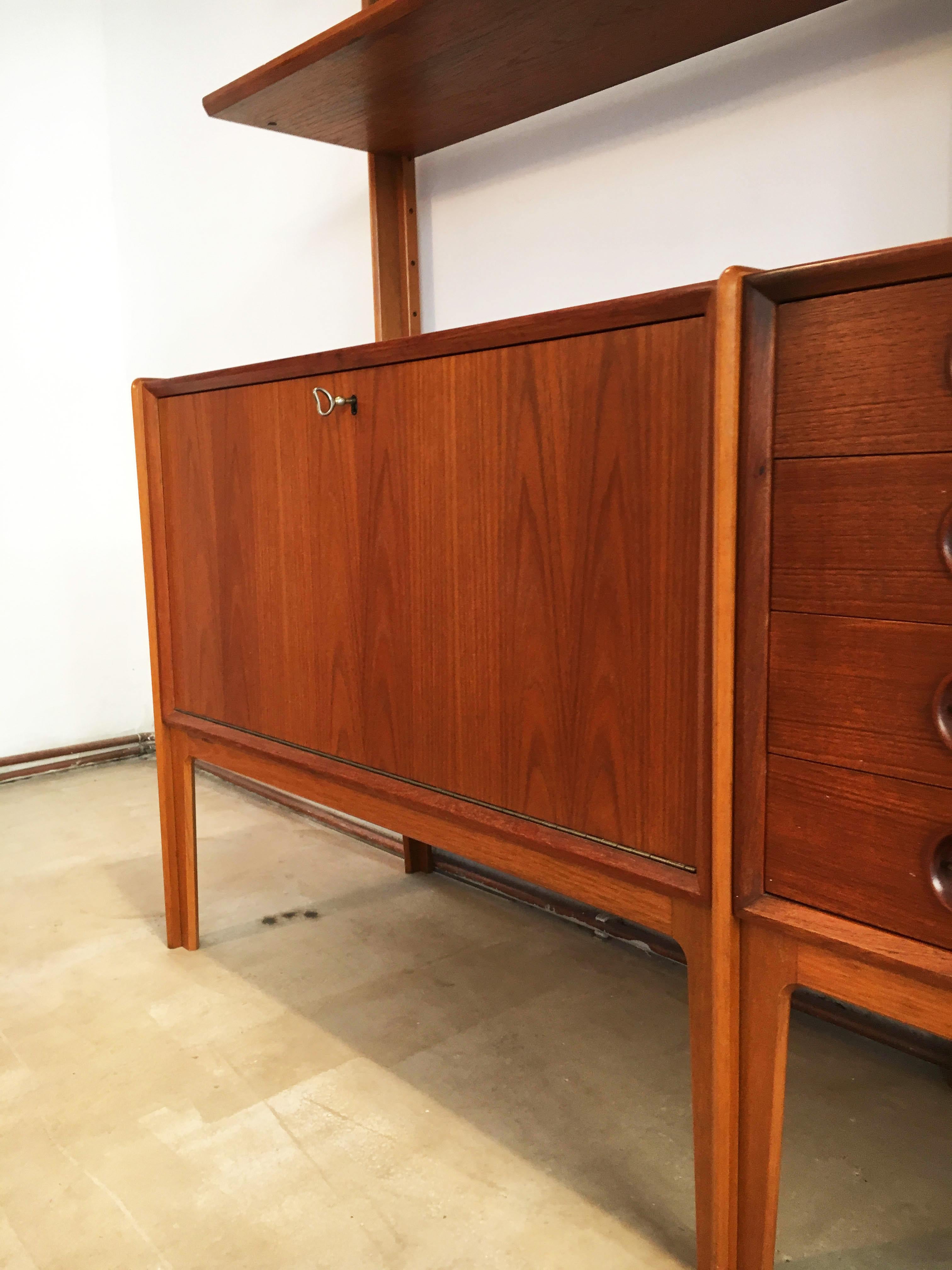 Freestanding teak wall unit by Fredrik A. Kayser for Gustav Bahus, Norway, 1960s For Sale 1