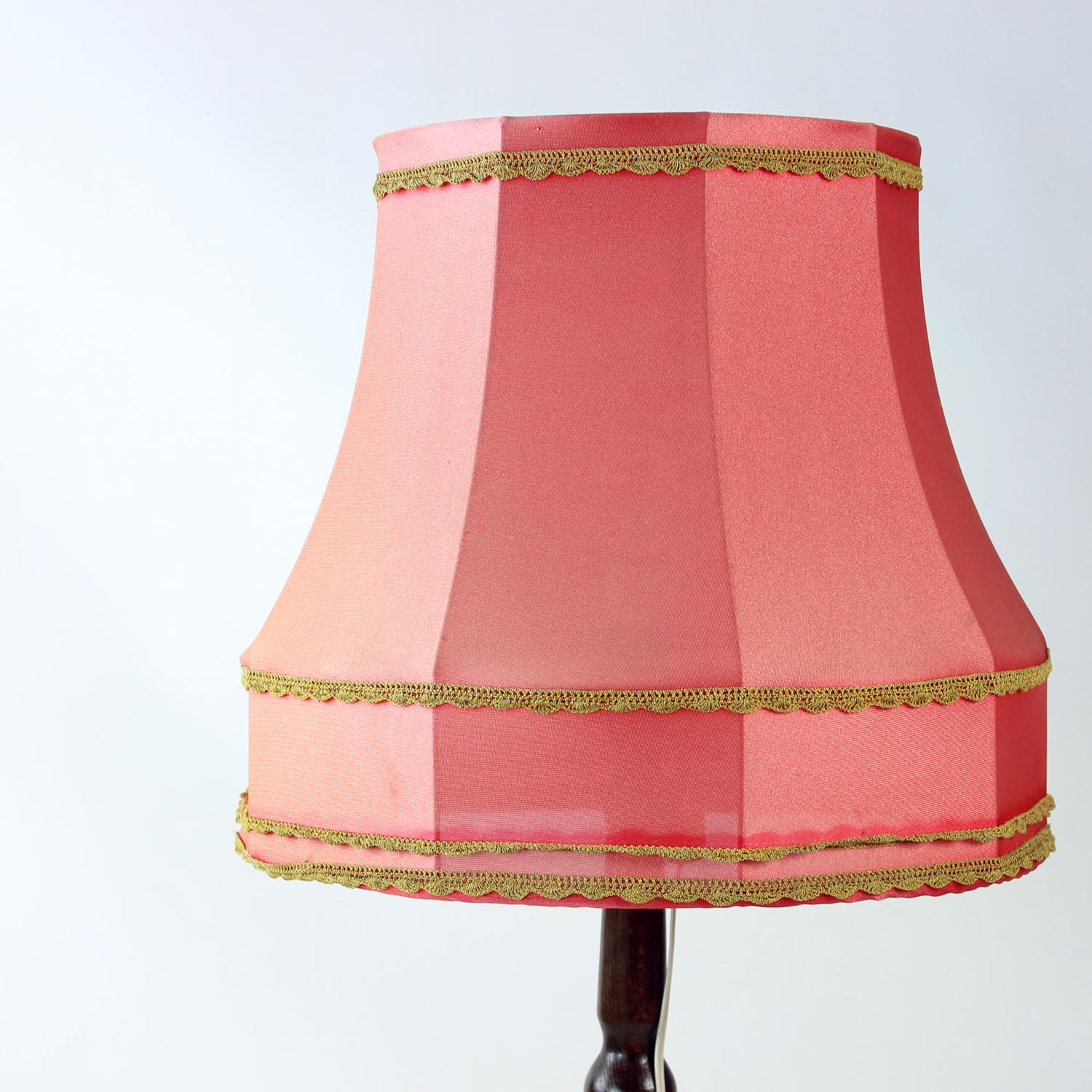 Tchèque Lampadaire Vintage By avec abat-jour original en tissu rose, Tchécoslovaquie en vente