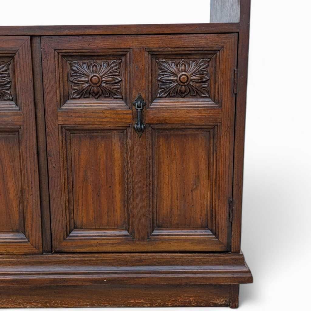 Mueble independiente de pared - Separador de ambientes de madera, Acabado rico, EE.UU., c. 1960 en venta 3
