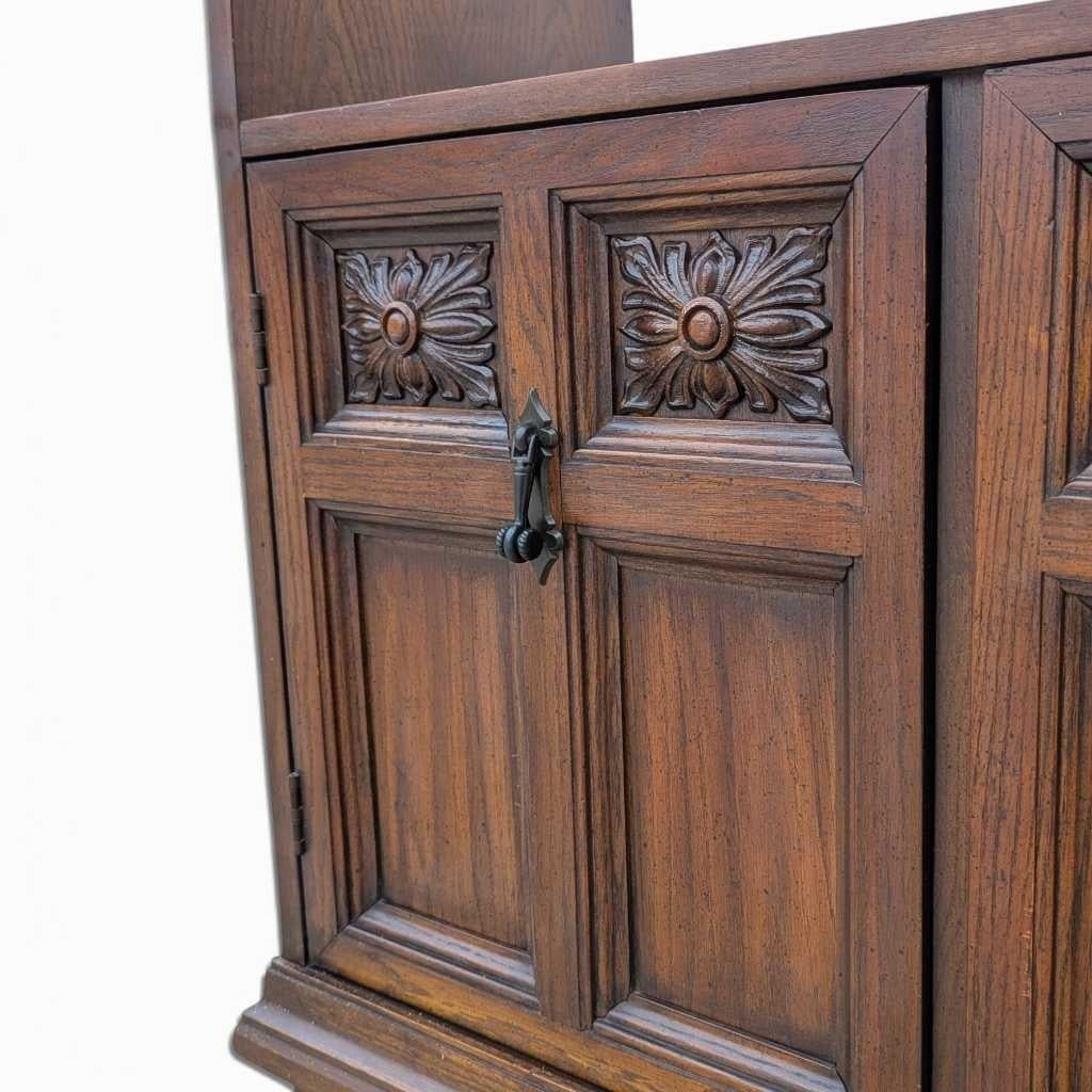 Mueble independiente de pared - Separador de ambientes de madera, Acabado rico, EE.UU., c. 1960 en venta 6