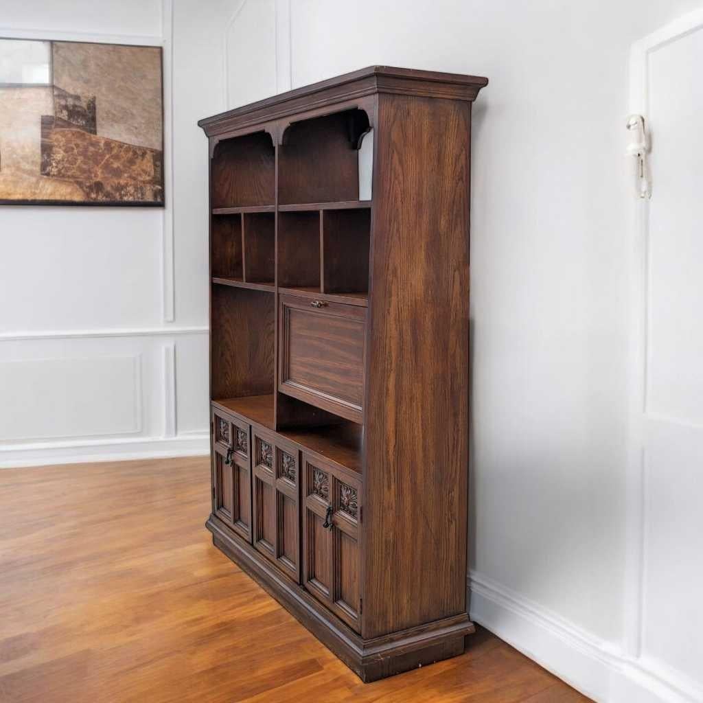 Mueble independiente de pared - Separador de ambientes de madera, Acabado rico, EE.UU., c. 1960 Moderno de mediados de siglo en venta