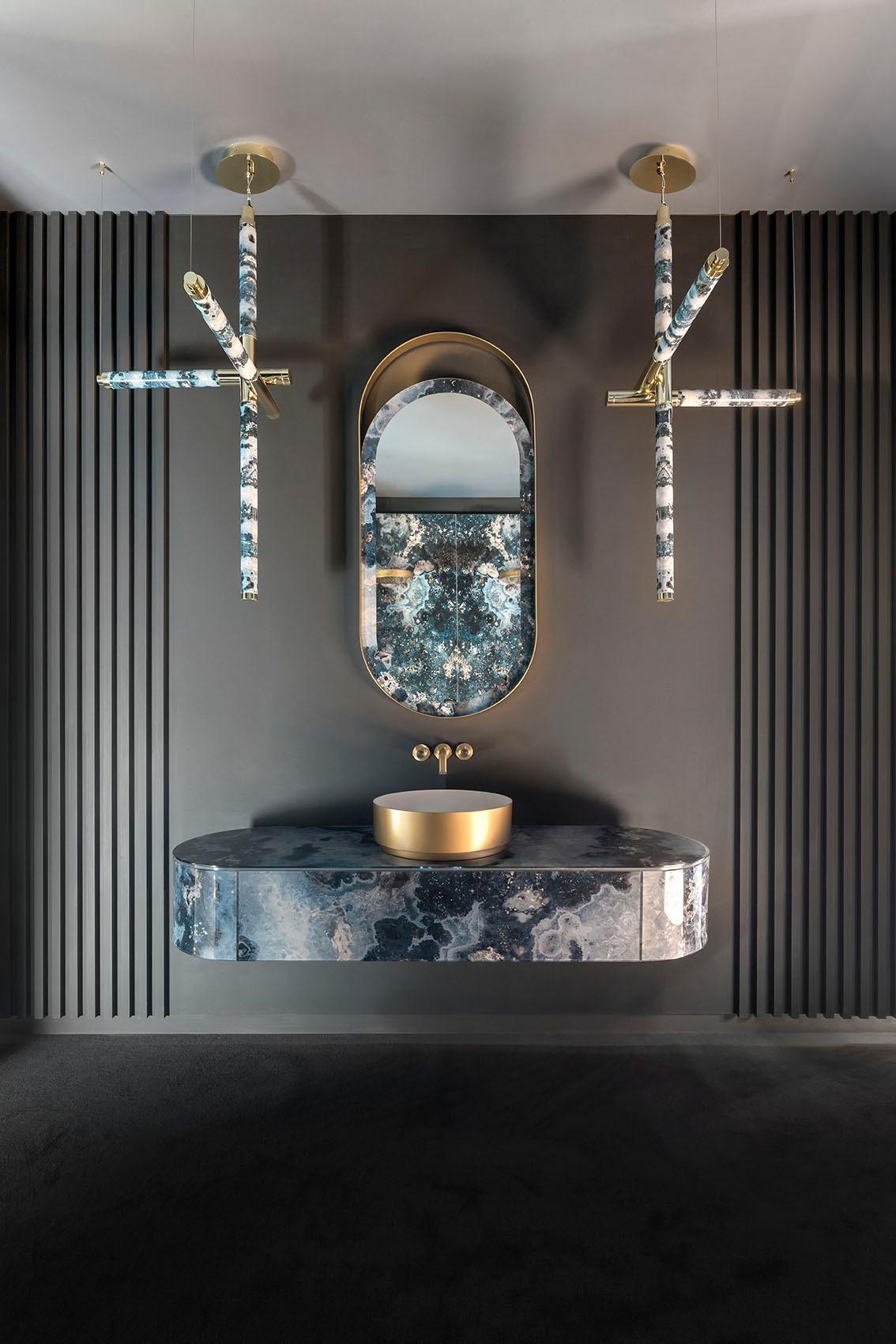 SICIS, the undisputed master of the art of mosaic and 
surfaces, is revolutionising bathroom furnishings with 
an extraordinary collection that redefines the concept of 
luxury and functionality. At the heart of this new proposal 
is Vetrite, the
