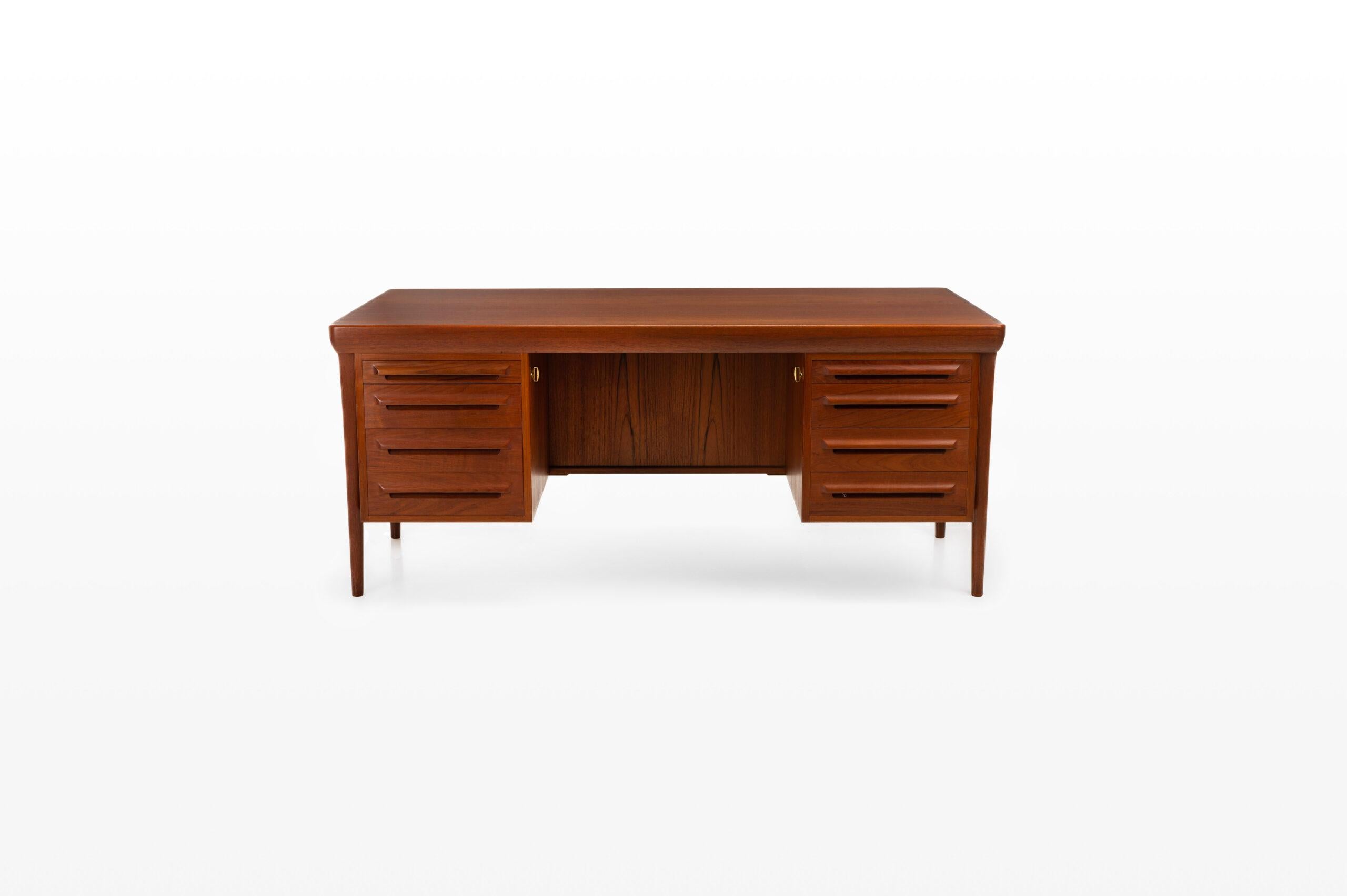 Freestanding Writing Desk by Ib Kofod Larsen for Faarup Møbelfabrik, Denmark 60s 10