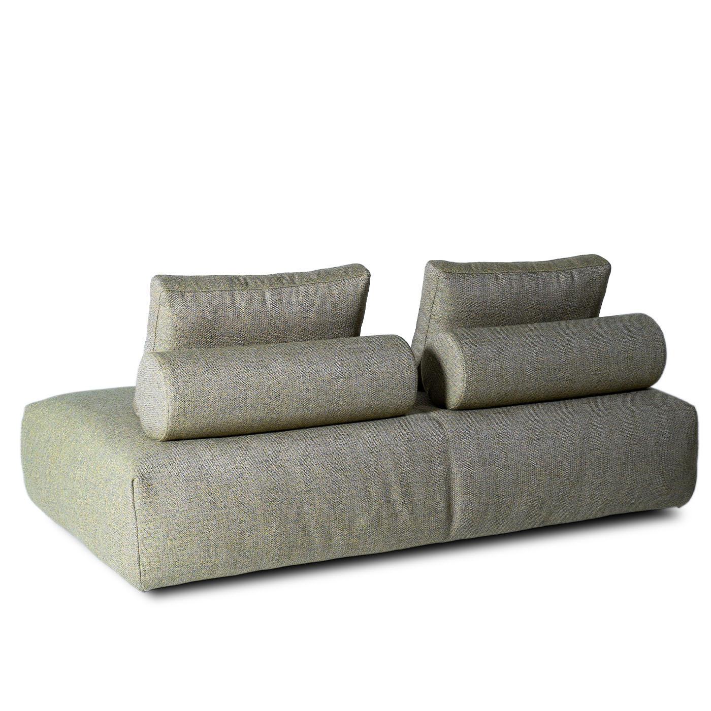 Freestyle Green Fabric Platform Sofa In New Condition For Sale In Milan, IT