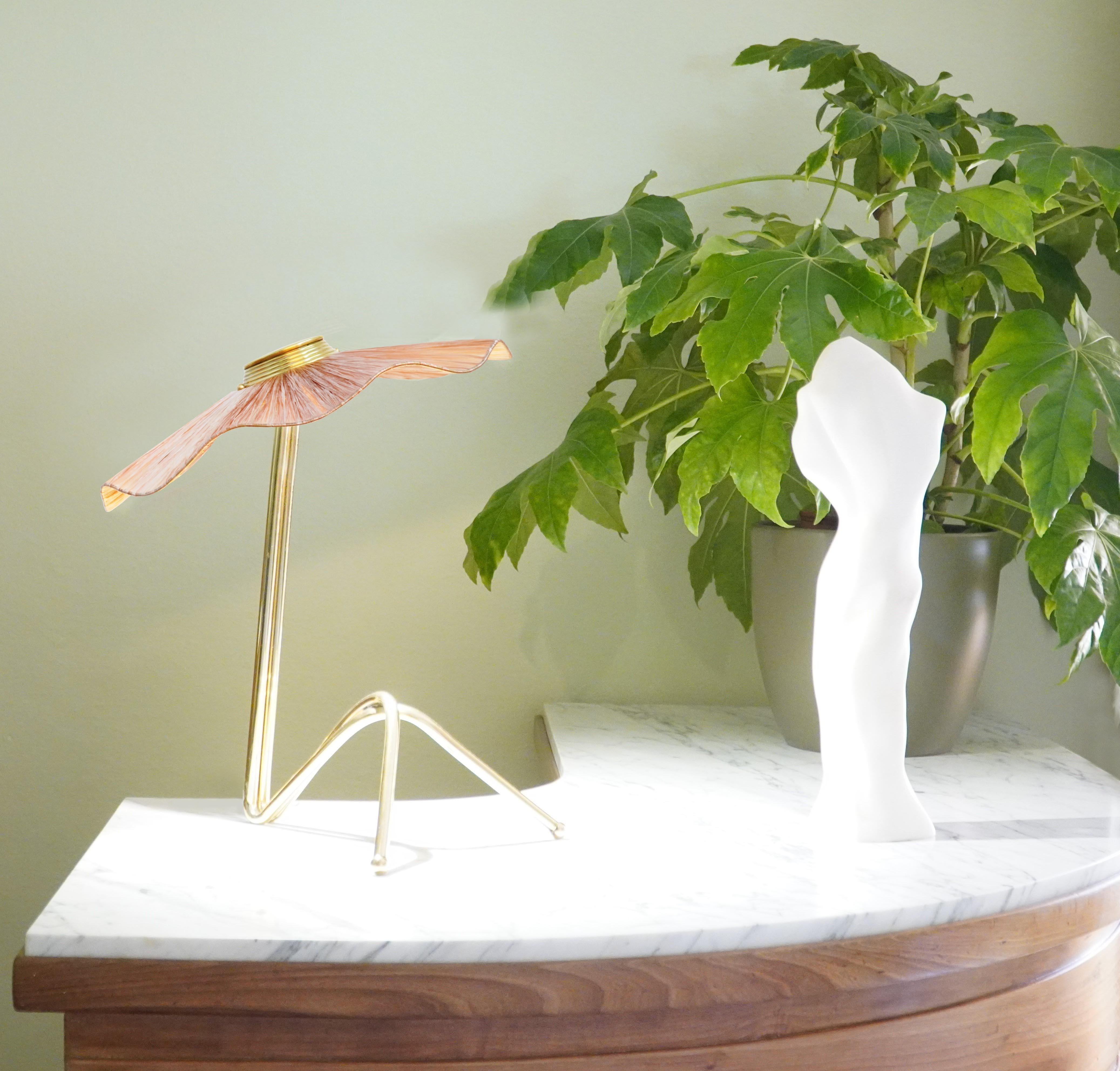 Contemporary Freevolle Sculpture Feminine Table Lamp, Brass, raffia art silvered glass For Sale