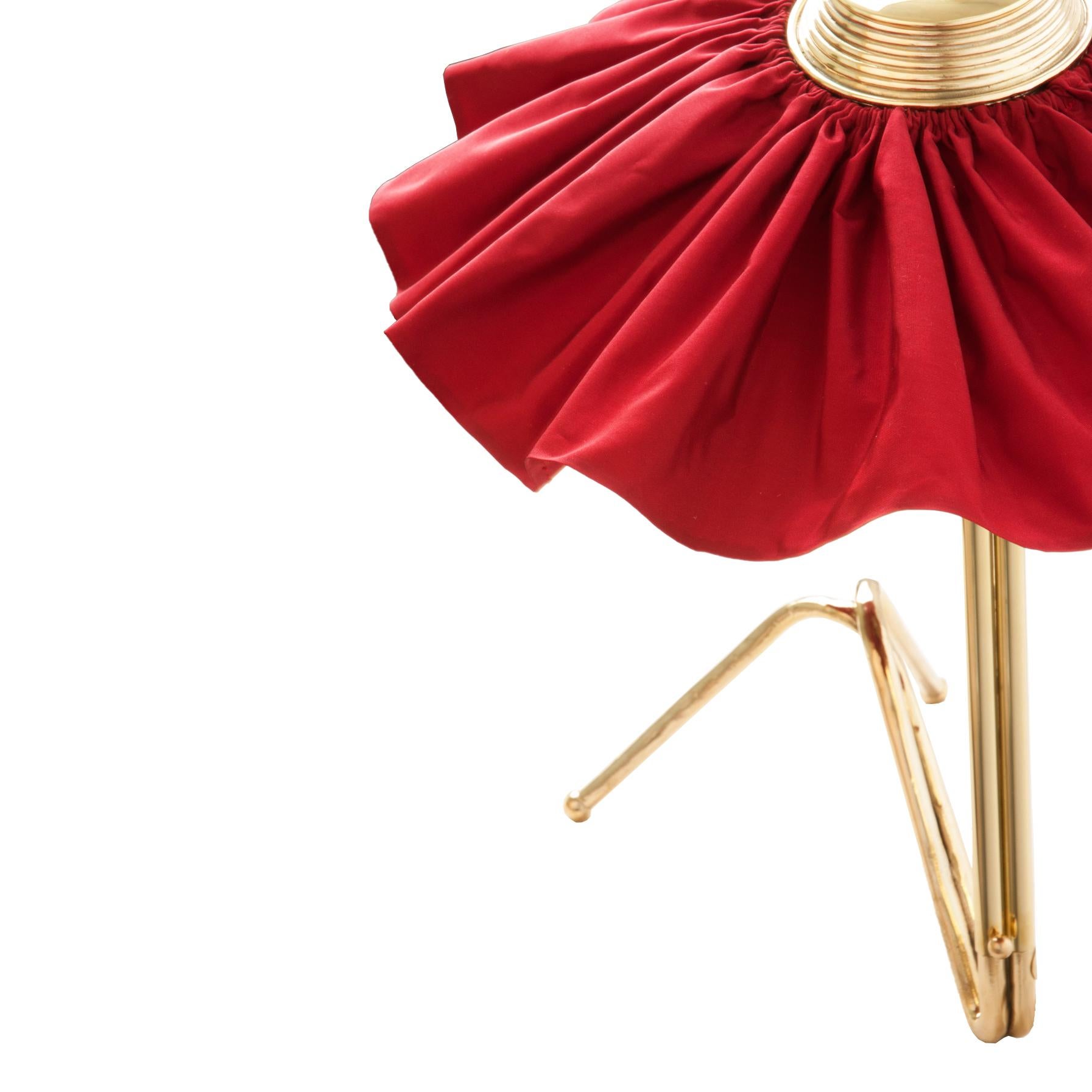 Freevolle Sculpture Table Lamp, cast melted Brass Body, red passion Taffeta In New Condition In Pietrasanta, IT