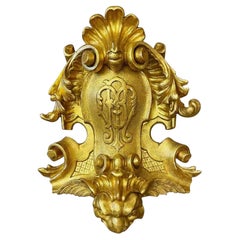 Fregio Dorato Italiano 1800 Scolpito con Motivi Rococo e Lettera B