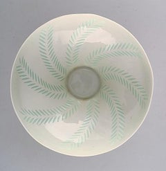 Freidl Holzer Kjellberg for Arabia, Large Bowl in Rice Porcelain, 1946