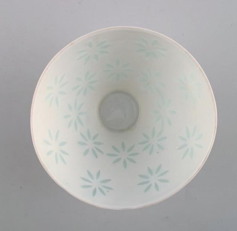 Finnish Freidl Holzer Kjellberg for Arabia, Vase and Bowl in Rice Porcelain, 1946