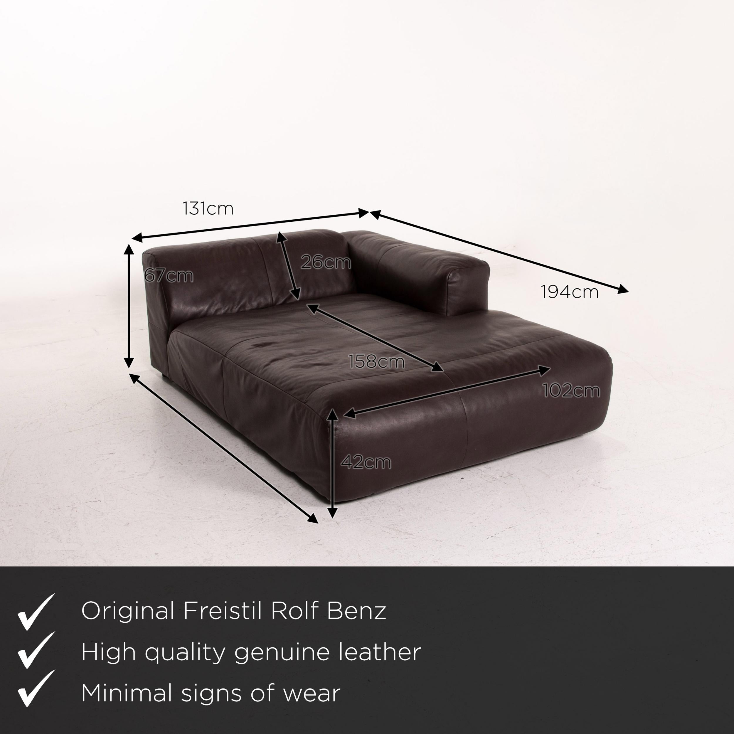 Wir präsentieren Ihnen ein Freistil Rolf Benz 187 Ledersofa dunkelbraun braun zweisitzige Chaiselongue.
  
 

 Produktabmessungen in Zentimetern:
 

Tiefe 194
Breite 131
Höhe 67
Sitzhöhe 42
Resthöhe 62
Sitztiefe 158
Sitzbreite