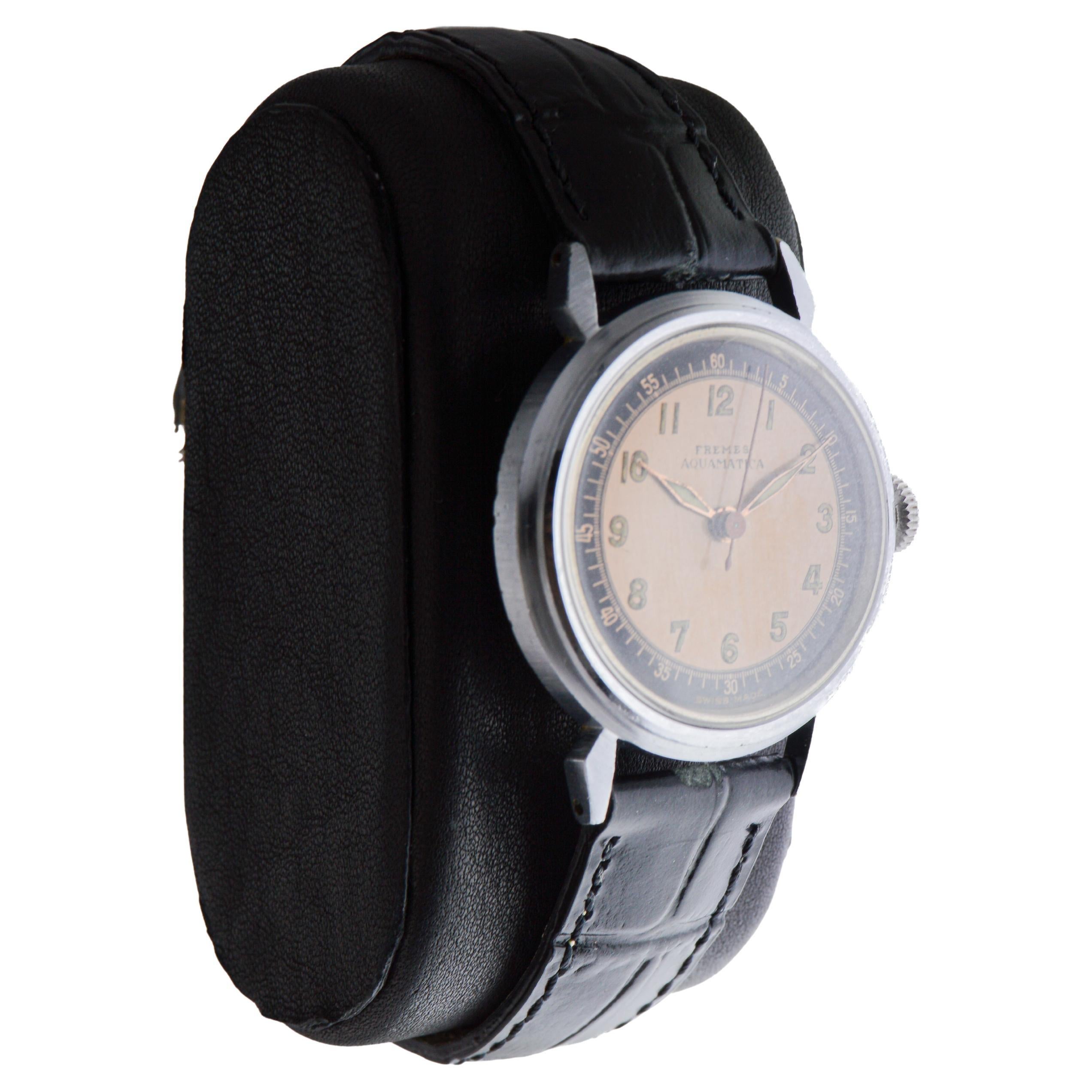 FÁBRICA / CASA: Fremes Watch Company
ESTILO / REFERENCIA: Acuático 
METAL / MATERIAL: Acero
CIRCA / AÑO: 1940
DIMENSIONES / TAMAÑO: Longitud 39mm 