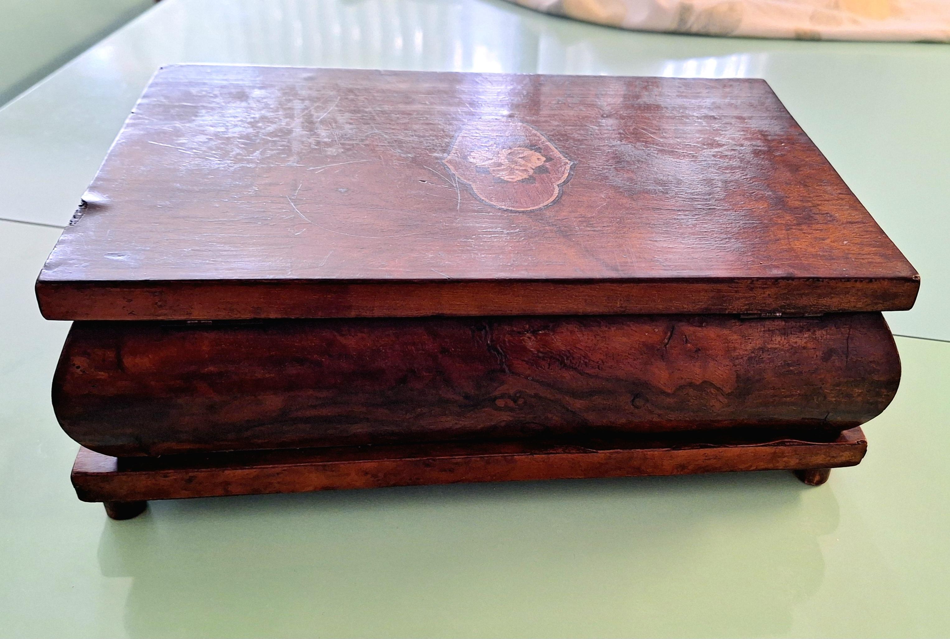 French Frencch Art Deco Jewelery or Cigar Box For Sale