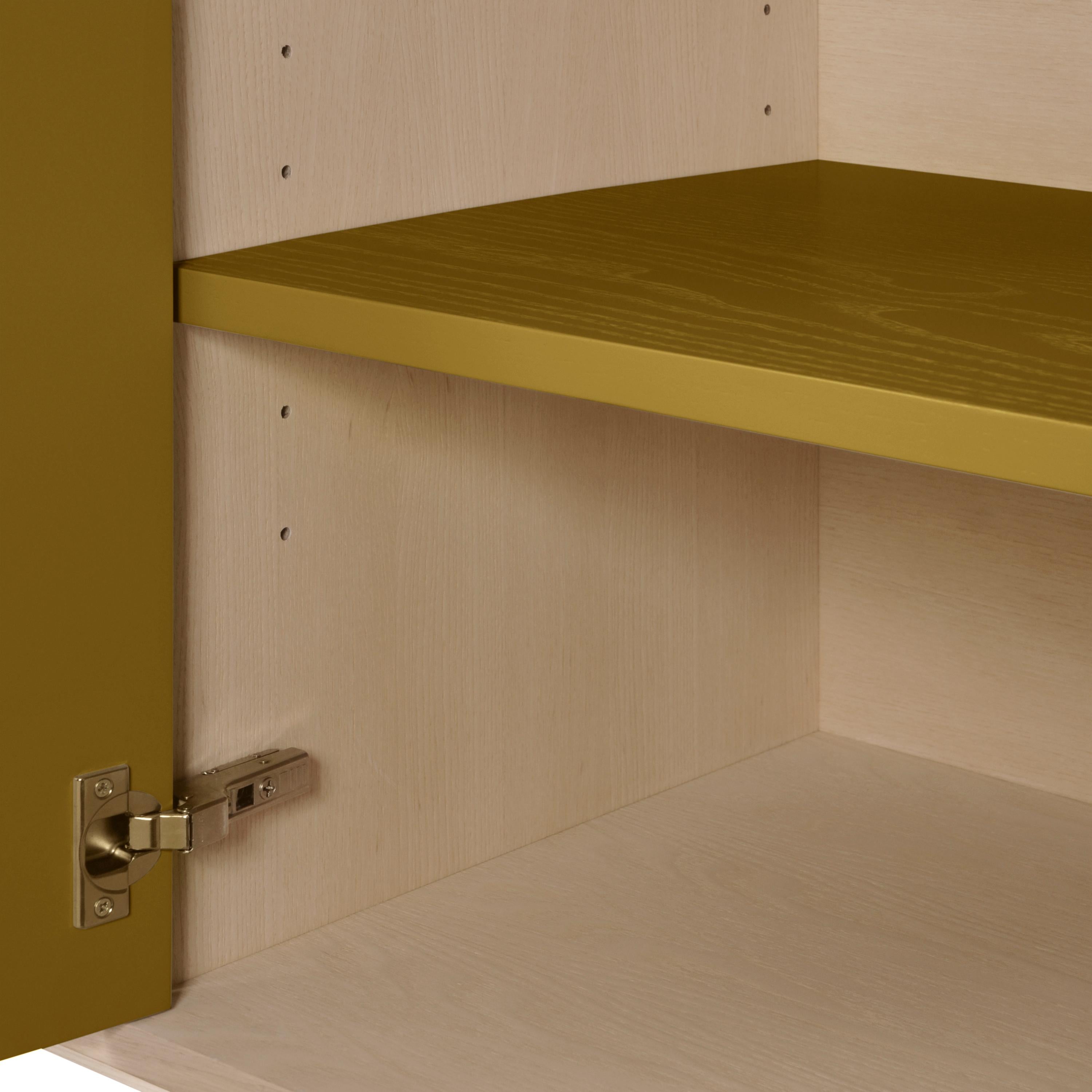 XXI secolo e contemporaneo Credenza francese a 1 porta e 3 cassetti in legno color foglia di tabacco di E. Gizard, Parigi in vendita