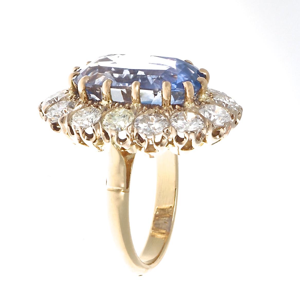 Retro French 10.23 Carat Natural Ceylon Sapphire Diamond Gold Ring