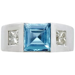 French 1.46 Carat Aquamarine and Diamond Platinum Cocktail Ring