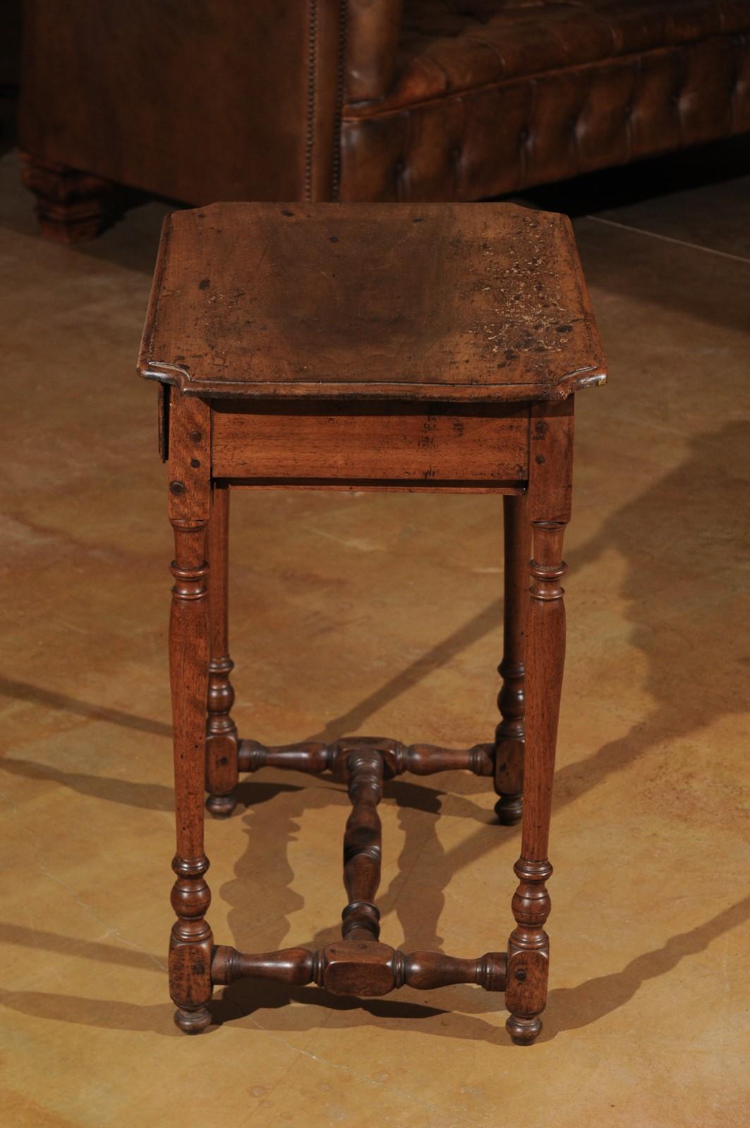 French 1680s Louis XIII Style Carthusian Walnut Side Table with Turned Legs 6