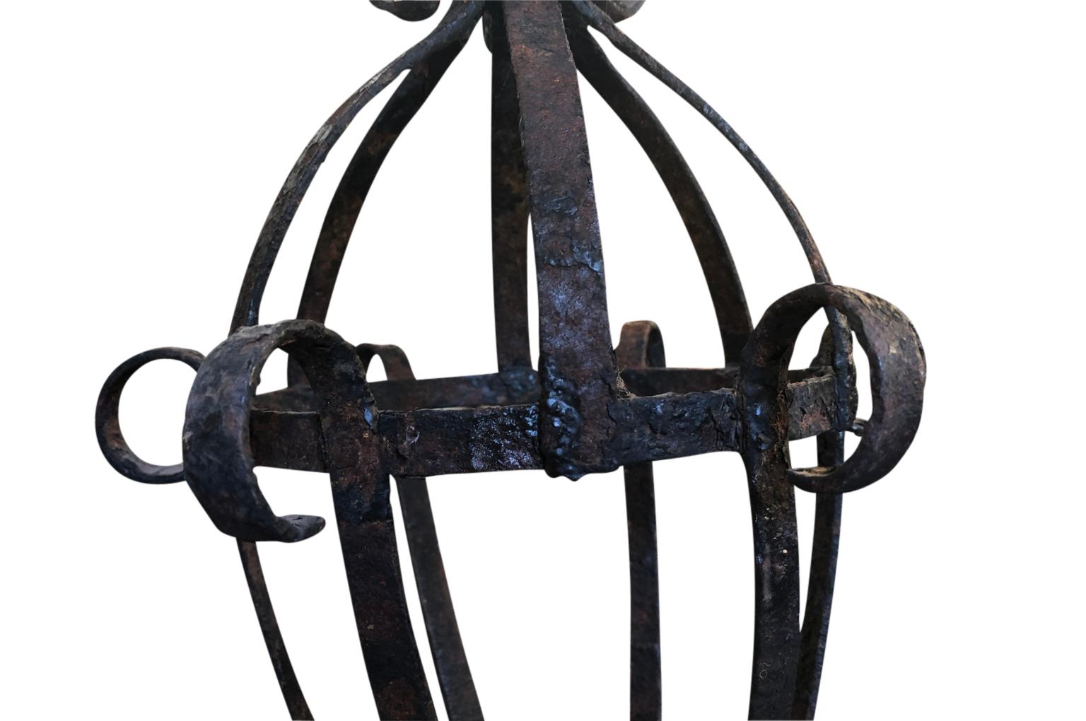 Antorcha francesa del siglo XVI, linterna de pie Pintado en venta