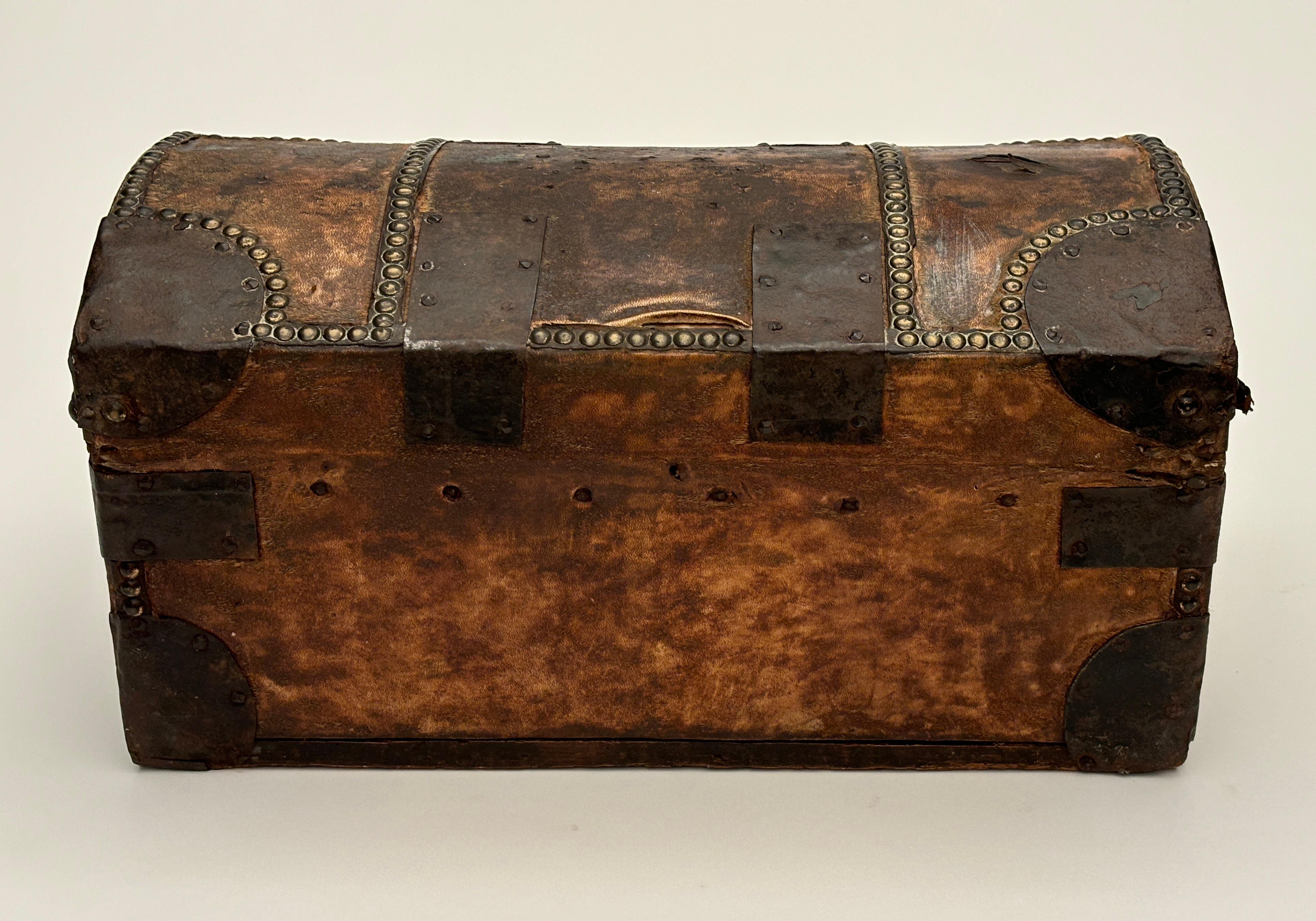 French 1700's Stage Coach Messenger Box with Horse Hair and Iron For Sale 3