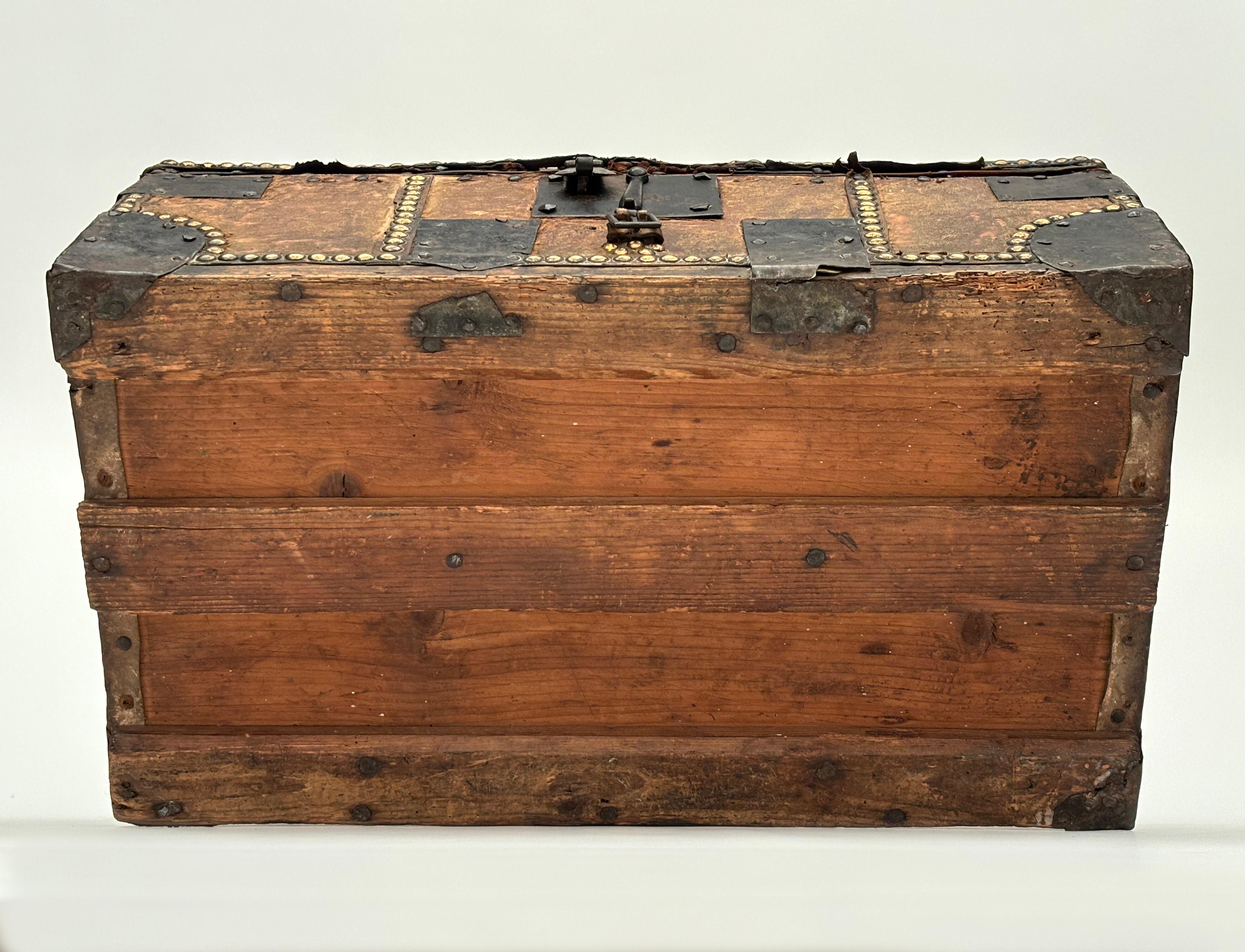French 1700's Stage Coach Messenger Box with Horse Hair and Iron For Sale 8