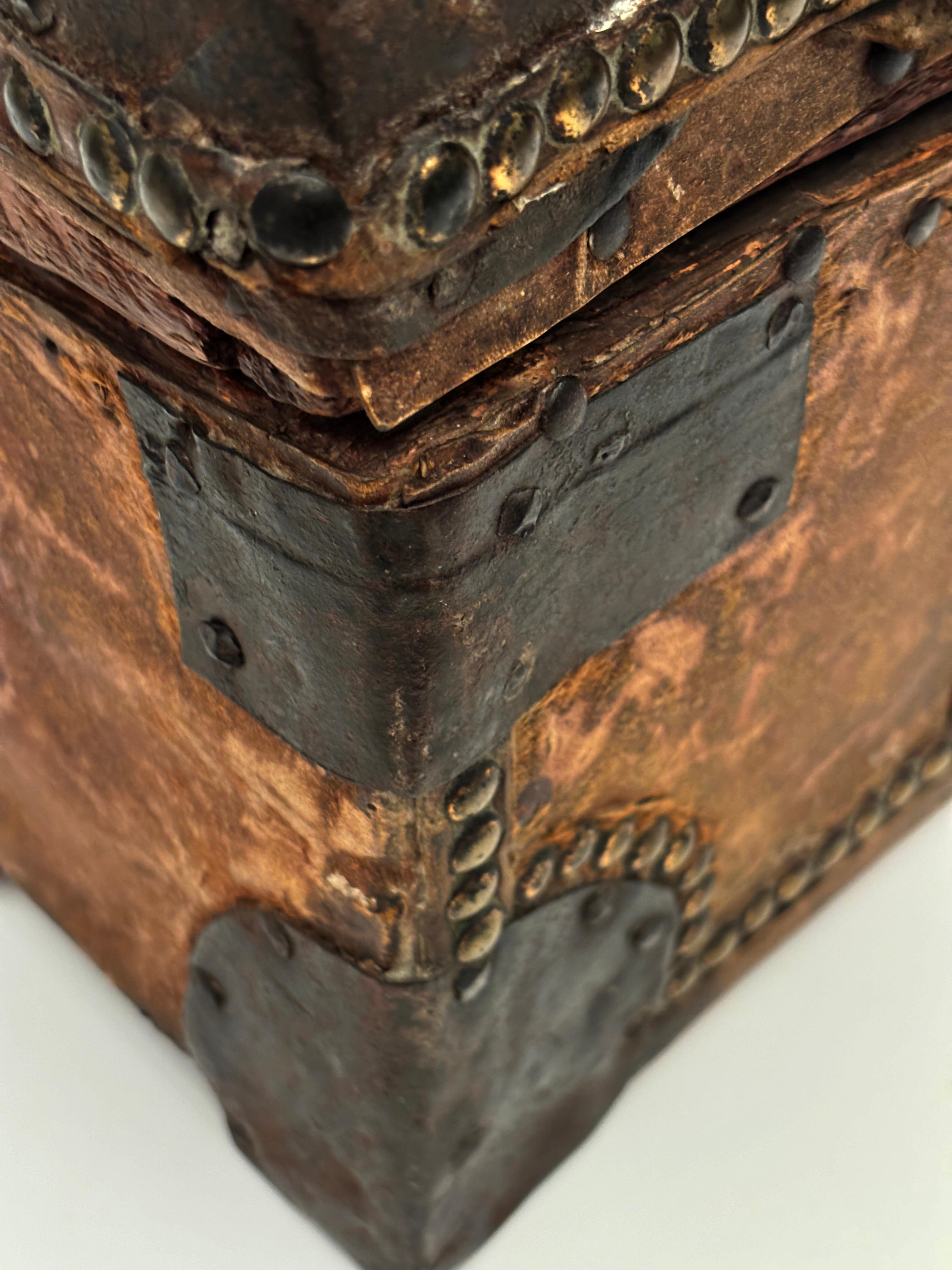 French 1700's Stage Coach Messenger Box with Horse Hair and Iron For Sale 11