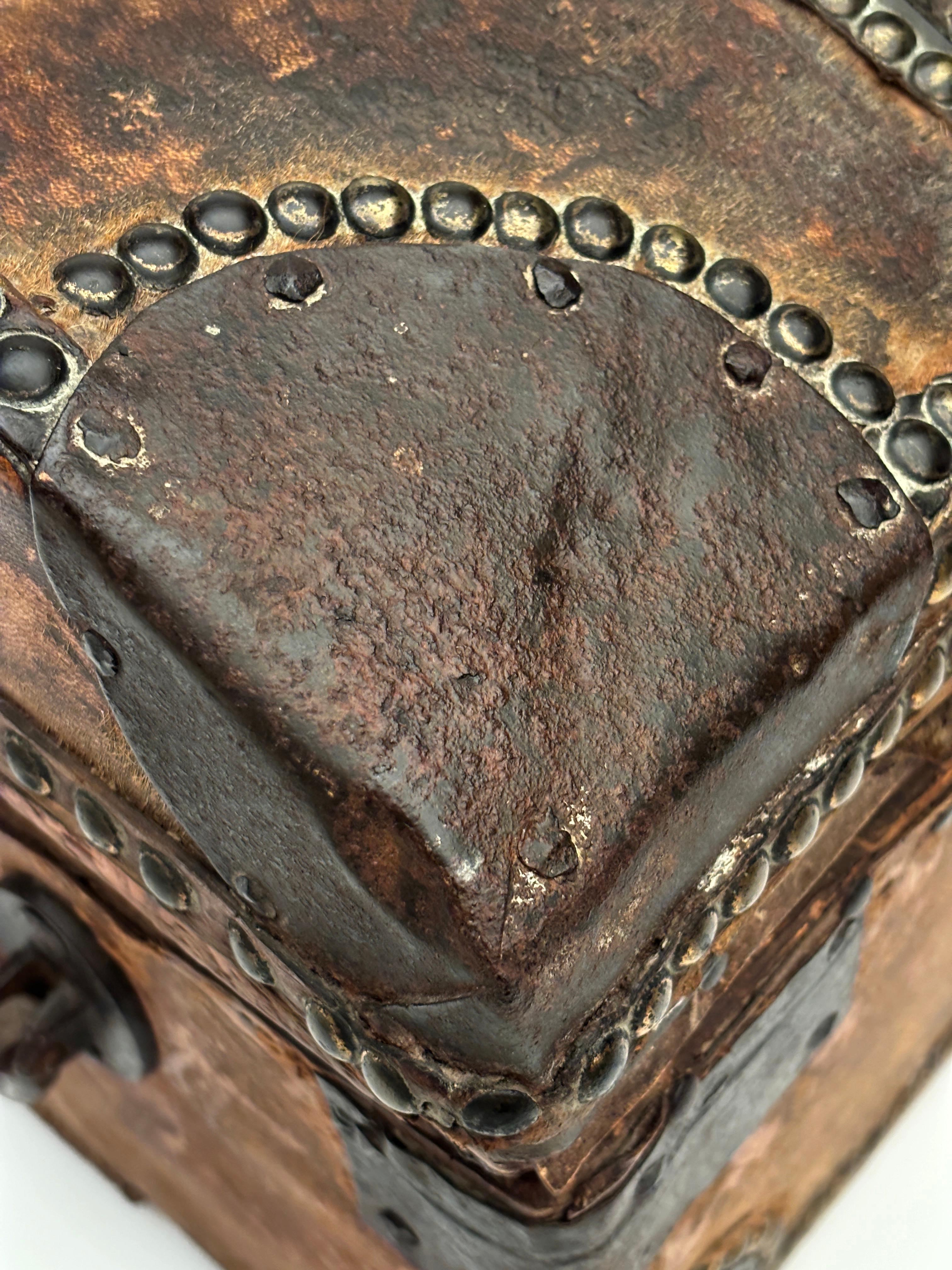 French 1700's Stage Coach Messenger Box with Horse Hair and Iron For Sale 12