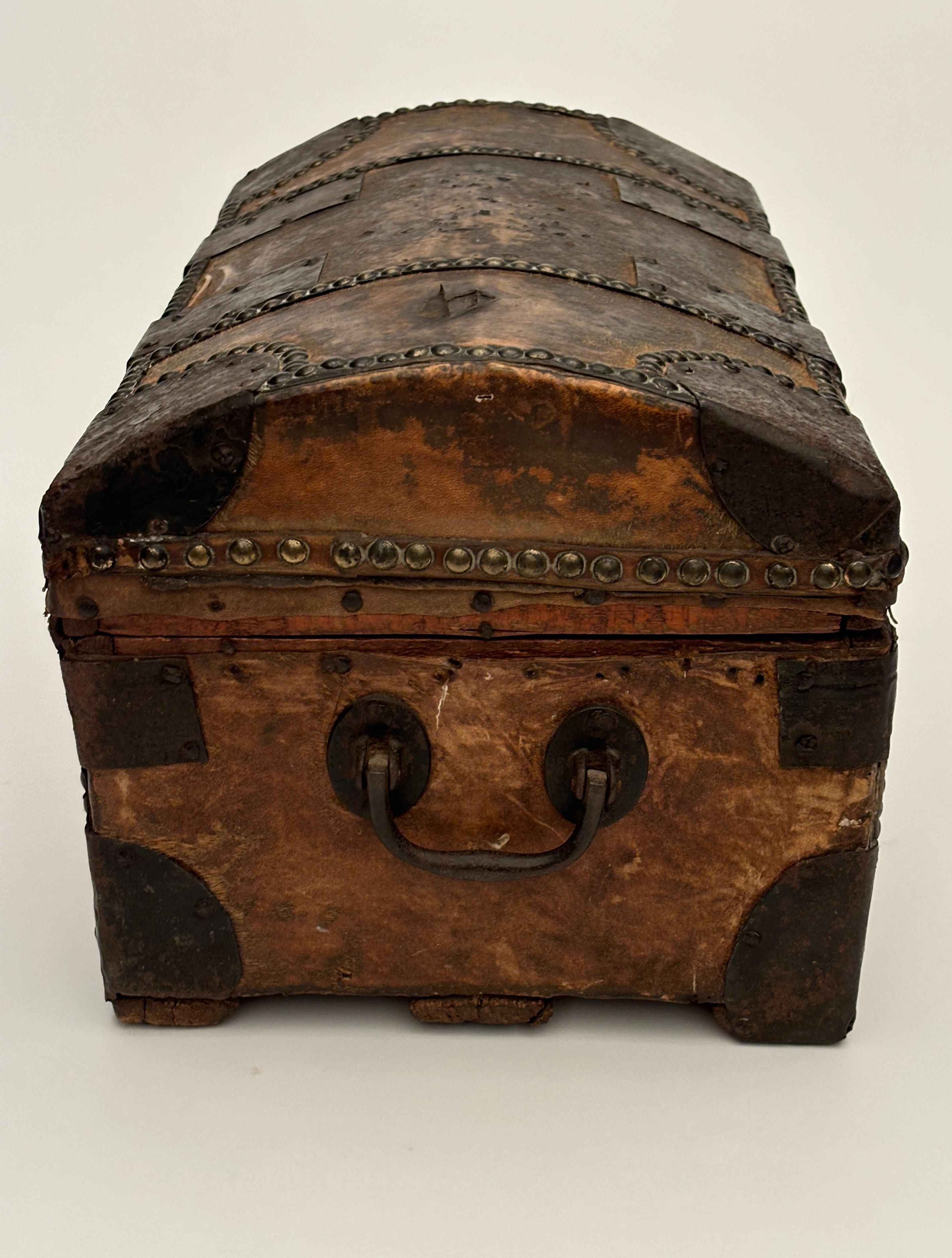 French 1700's Stage Coach Messenger Box with Horse Hair and Iron For Sale 1