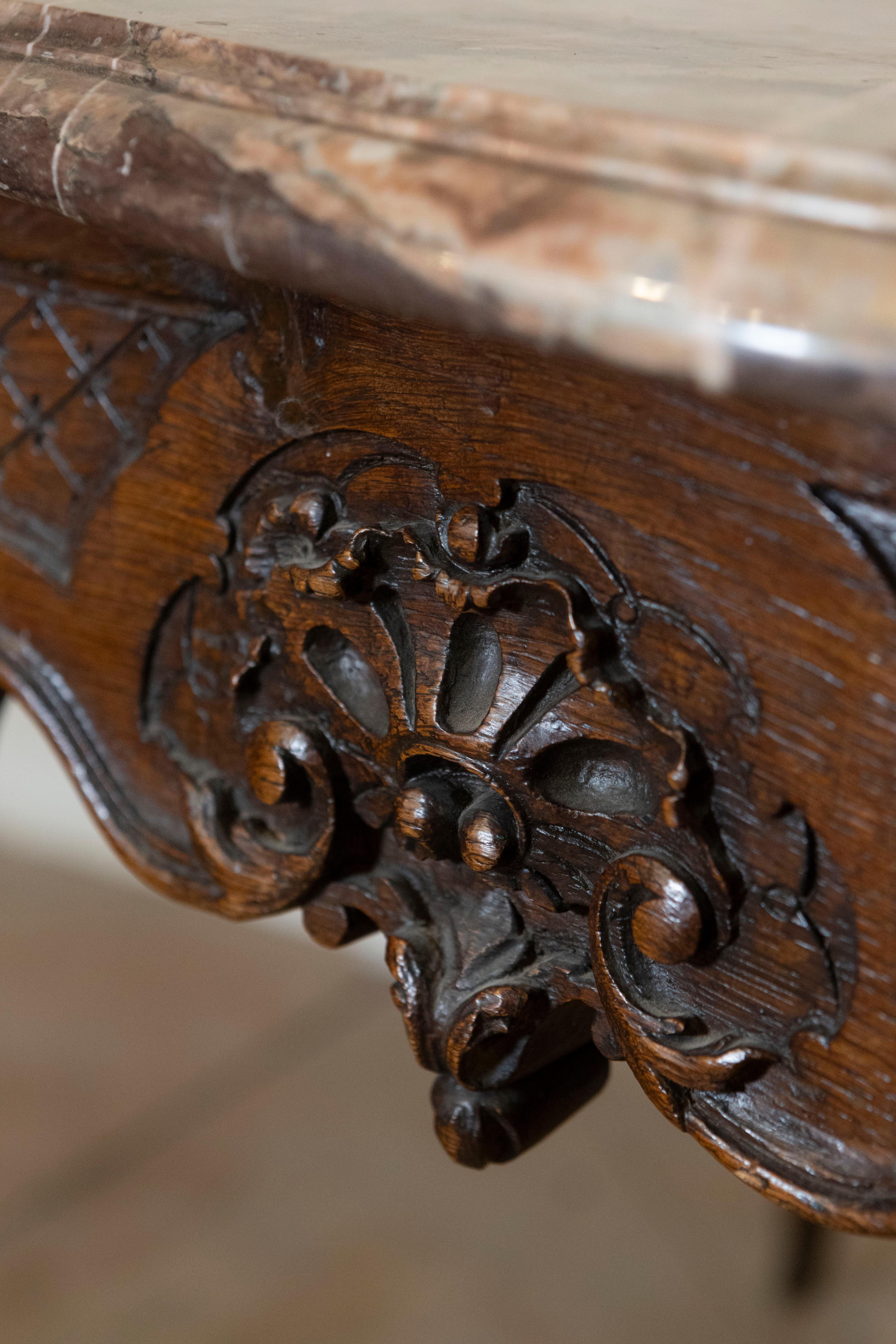 French 1720s Régence Period Walnut Console Table with Original Marble Top For Sale 3