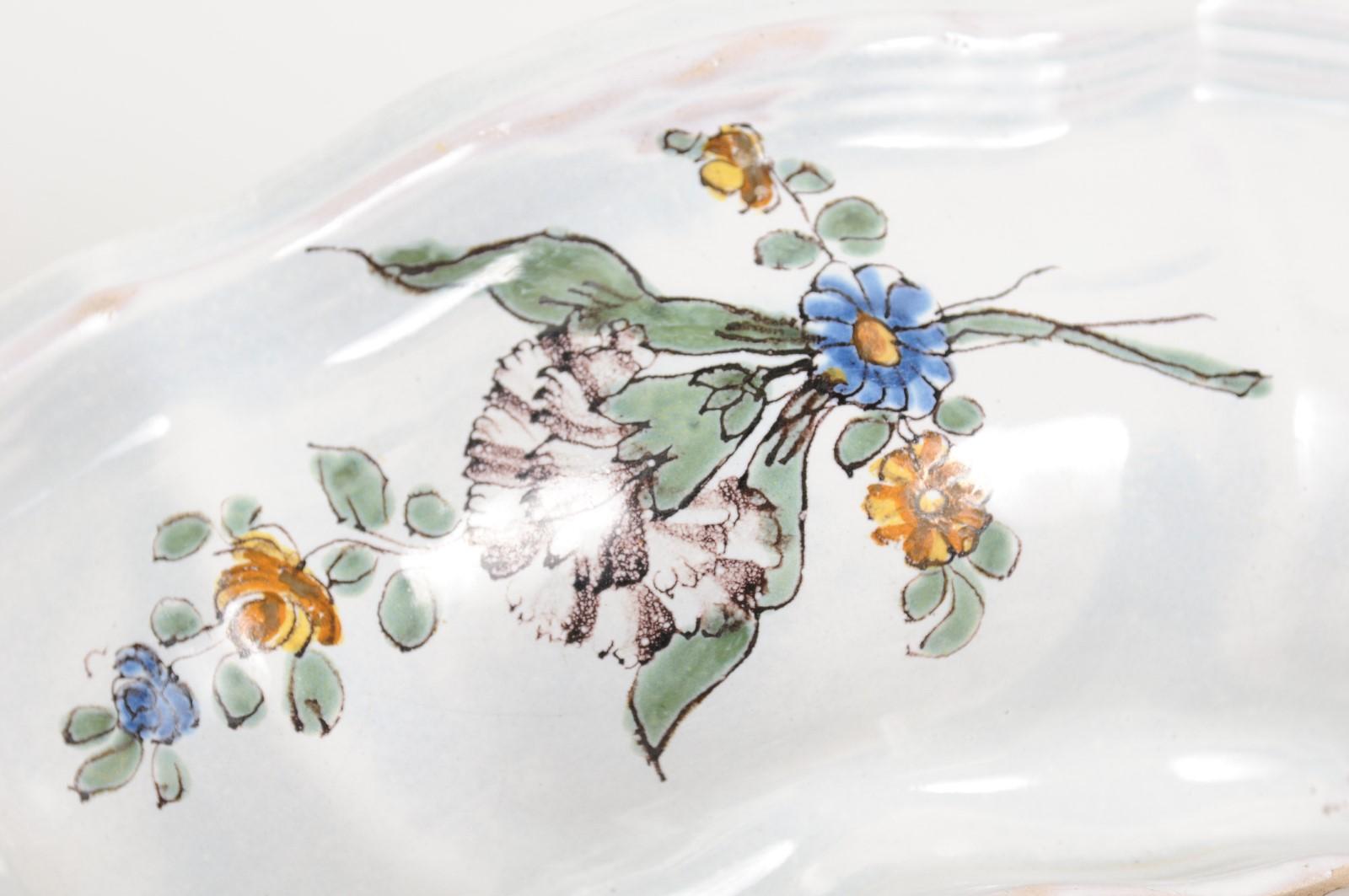 French 1750s Faience Oval Shaped Soup Tureen from Bordeaux with Floral Decor For Sale 8