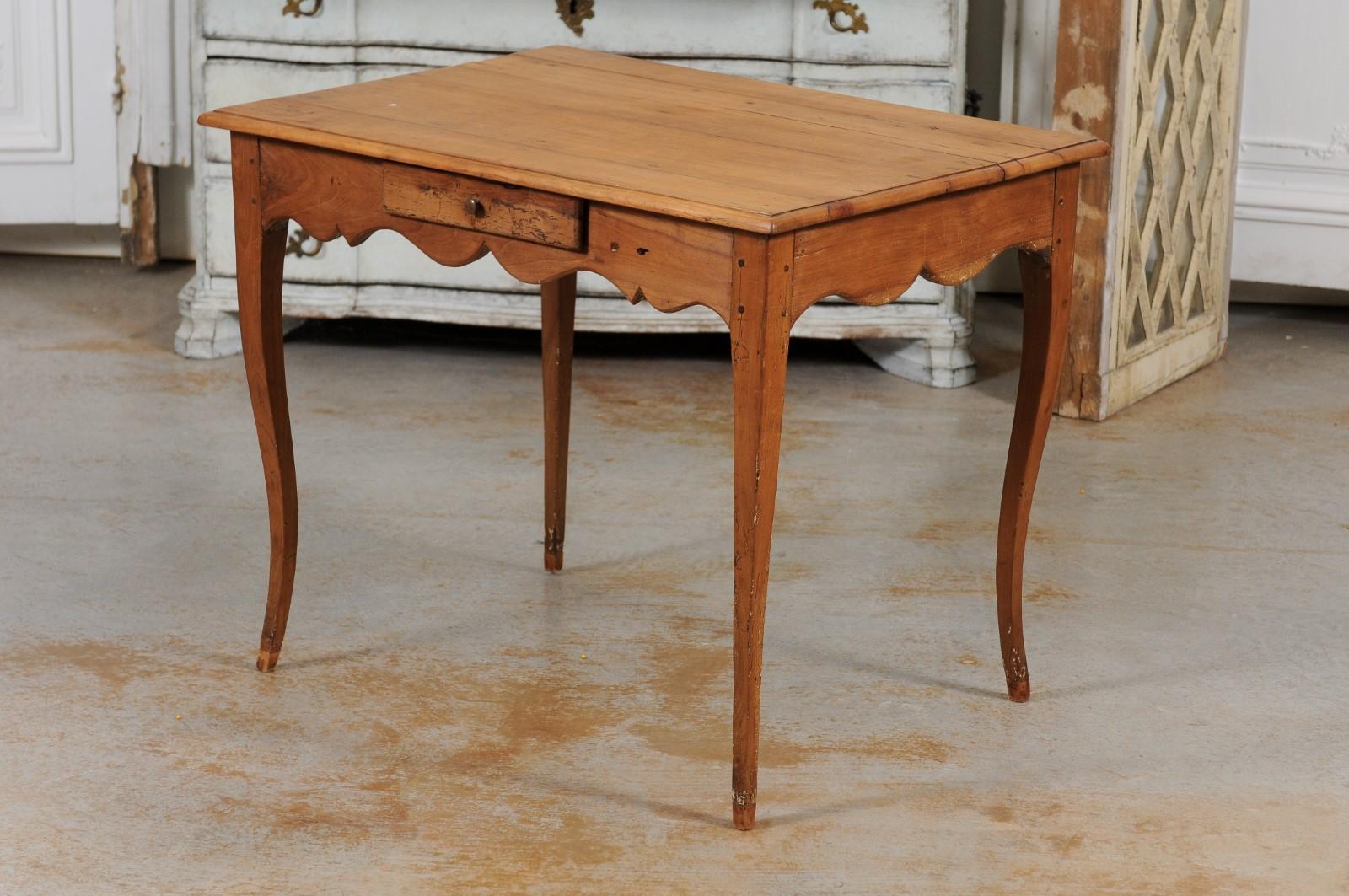 French 1750s Louis XV Period Cherry Table with Single Drawer and Scalloped Apron 6