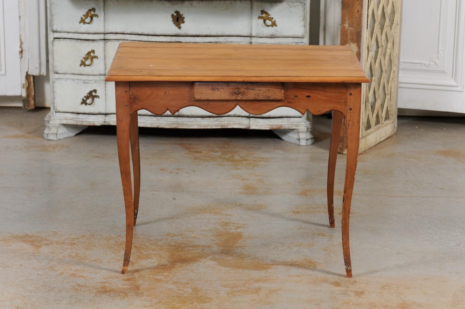 French 1750s Louis XV Period Cherry Table with Single Drawer and Scalloped Apron 8