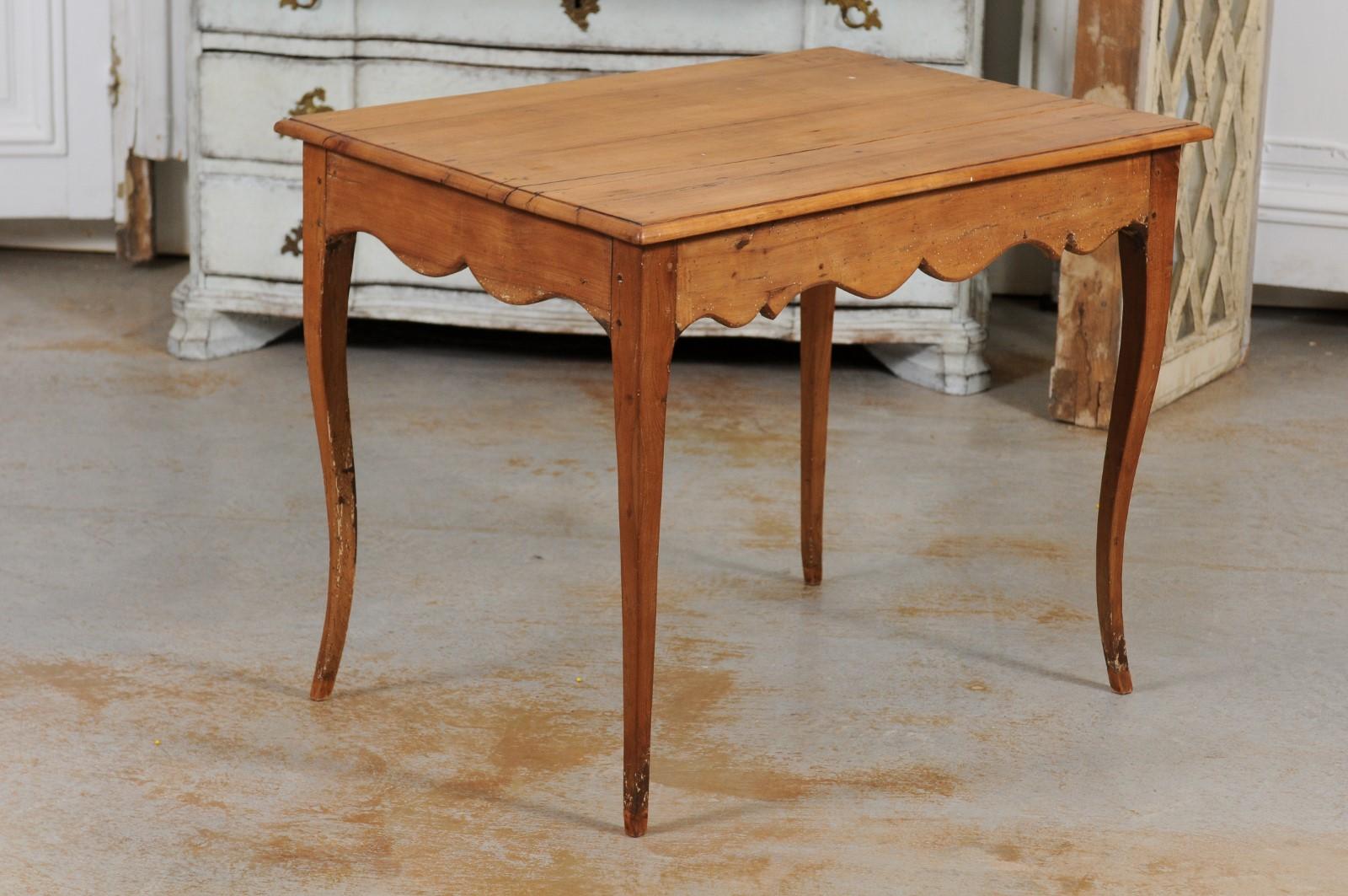 French 1750s Louis XV Period Cherry Table with Single Drawer and Scalloped Apron 3