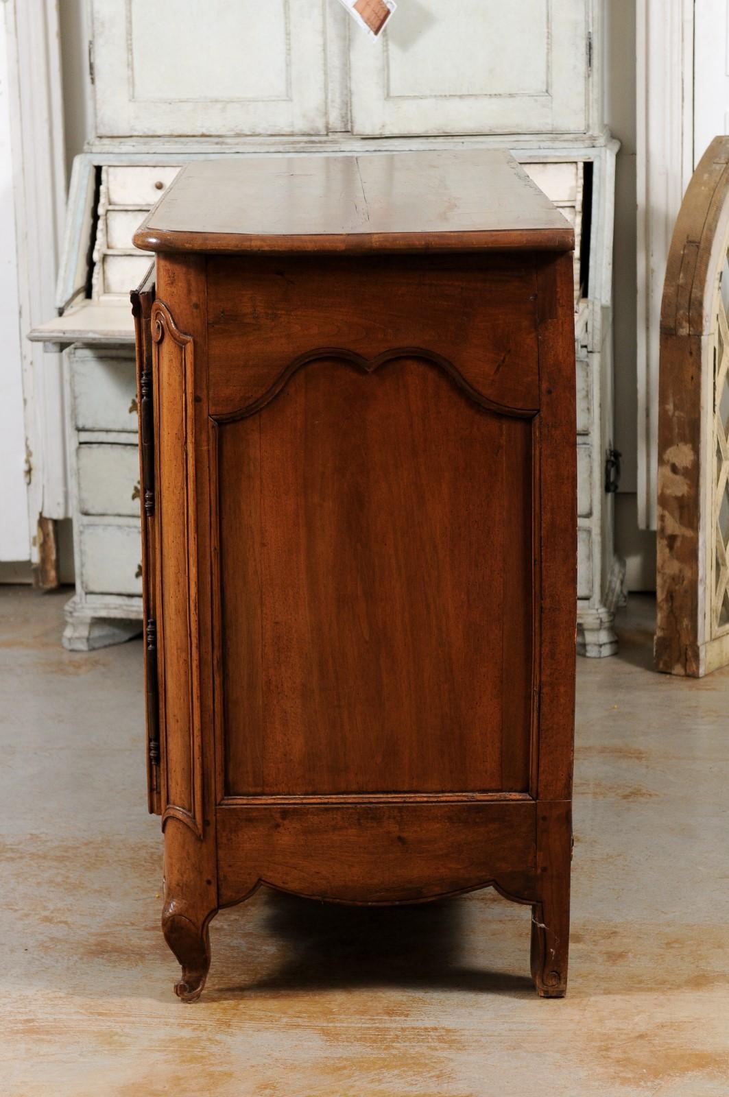 French 1750s Louis XV Period Walnut Buffet with Star Inlay and Carved Shells For Sale 6