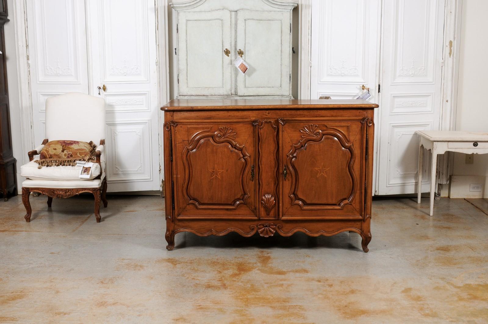 French 1750s Louis XV Period Walnut Buffet with Star Inlay and Carved Shells For Sale 12
