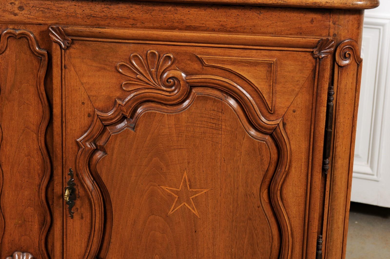 French 1750s Louis XV Period Walnut Buffet with Star Inlay and Carved Shells For Sale 15