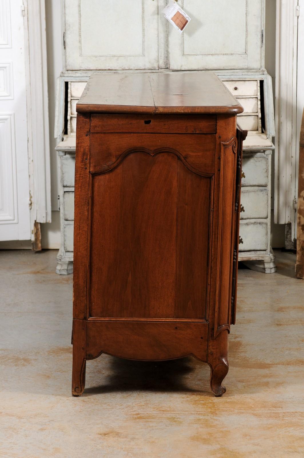 French 1750s Louis XV Period Walnut Buffet with Star Inlay and Carved Shells 2