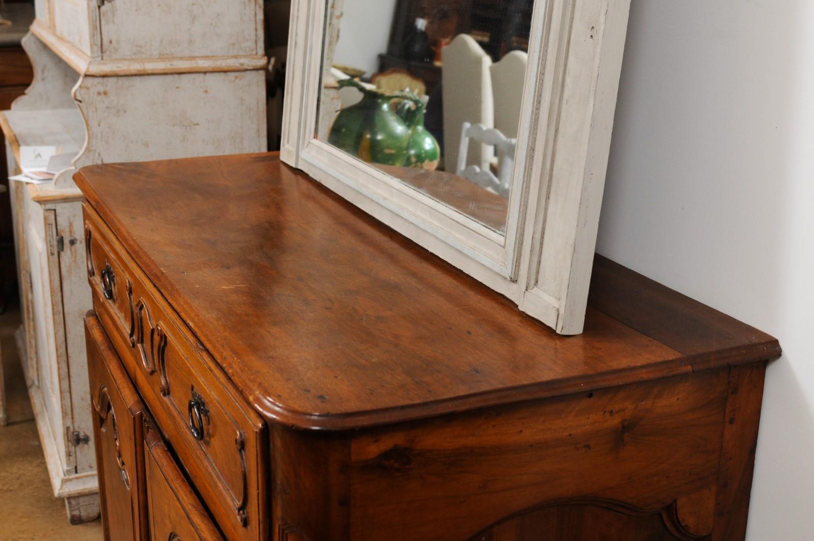 French 1750s Louis XV Walnut Provençal Buffet with Single Drawer and Two Doors For Sale 5
