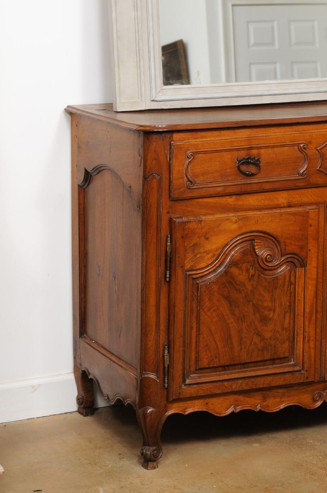 Carved French 1750s Louis XV Walnut Provençal Buffet with Single Drawer and Two Doors For Sale