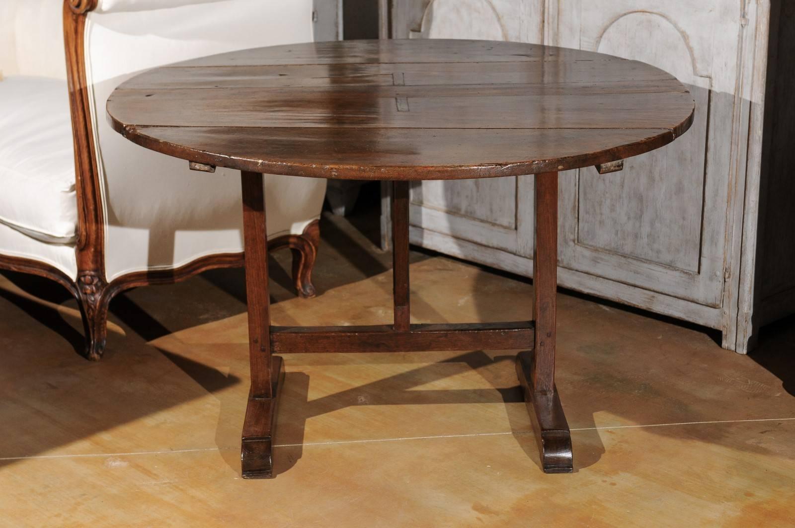 French 1750s Round Tilt-Top Wine Tasting Table with Trestle Base and Wedge 2