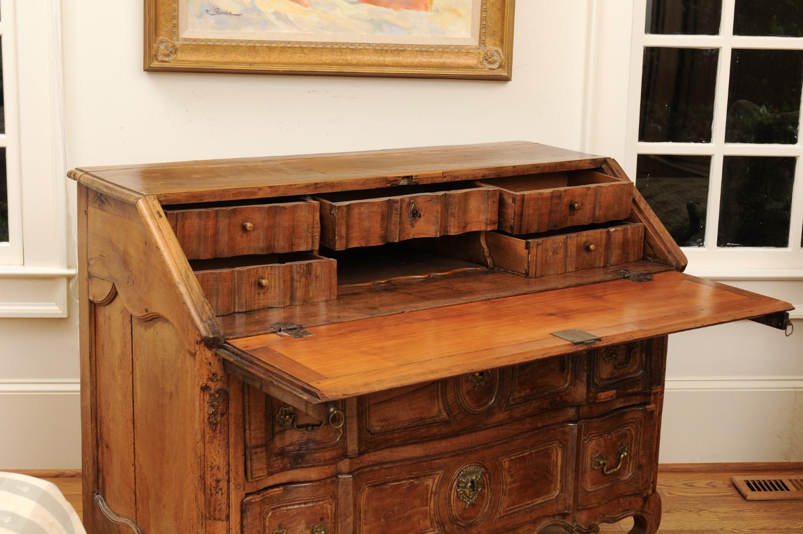 French 1780s Transition Period Walnut Slant Front Desk Commode with Drawers 4