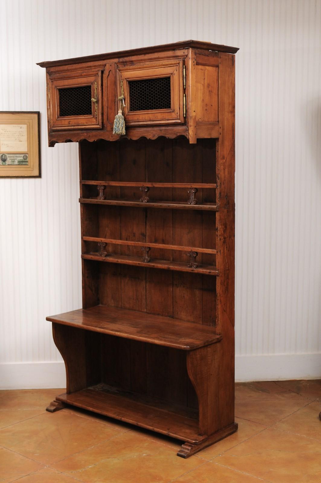 French 1780s Walnut Égouttoir Cabinet with Small Doors, Chicken Wire and Shelves 15