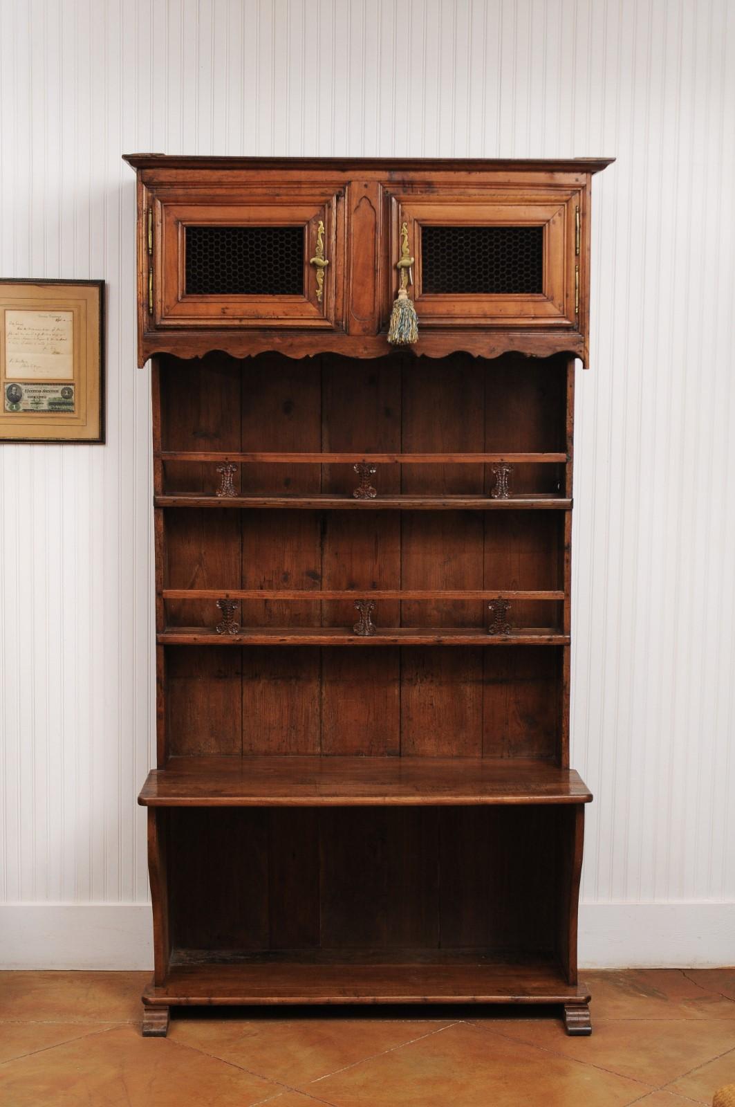 French 1780s Walnut Égouttoir Cabinet with Small Doors, Chicken Wire and Shelves In Good Condition In Atlanta, GA