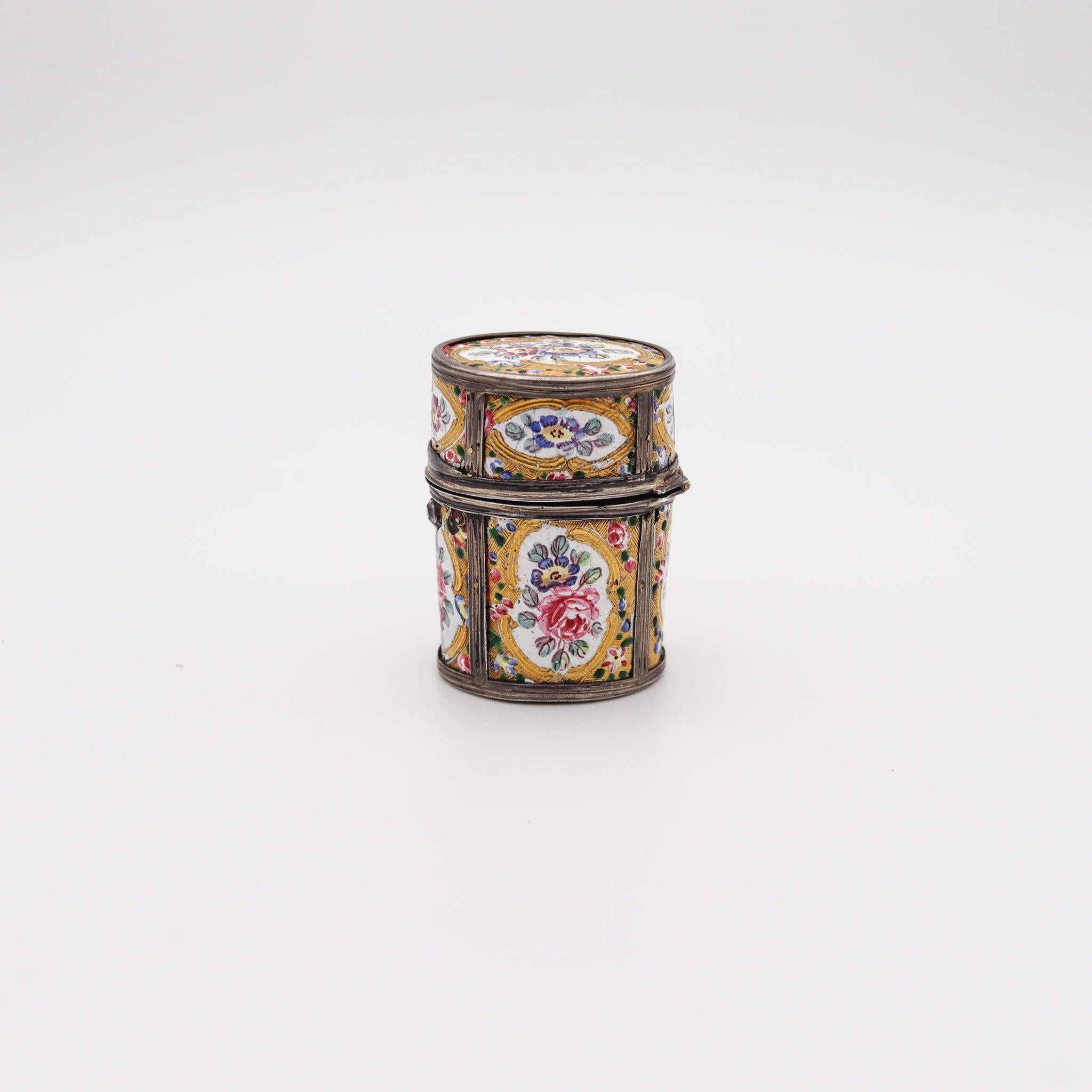 Perfumero esmaltado Luis XVI francés de 1790 en plata esterlina y dorado Francés en venta