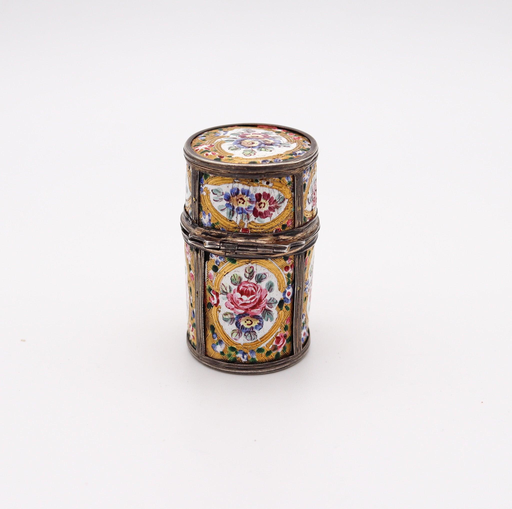Perfumero esmaltado Luis XVI francés de 1790 en plata esterlina y dorado Esmaltado en venta