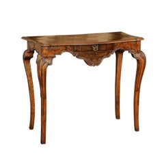 Table à écrire française de style Louis XV des années 1790 en noyer et orme avec un seul tiroir