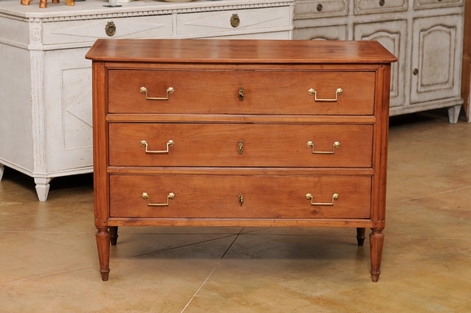 French 1790s Louis XVI Period Cherry Three-Drawer Commode with Fluted Side Posts For Sale 5