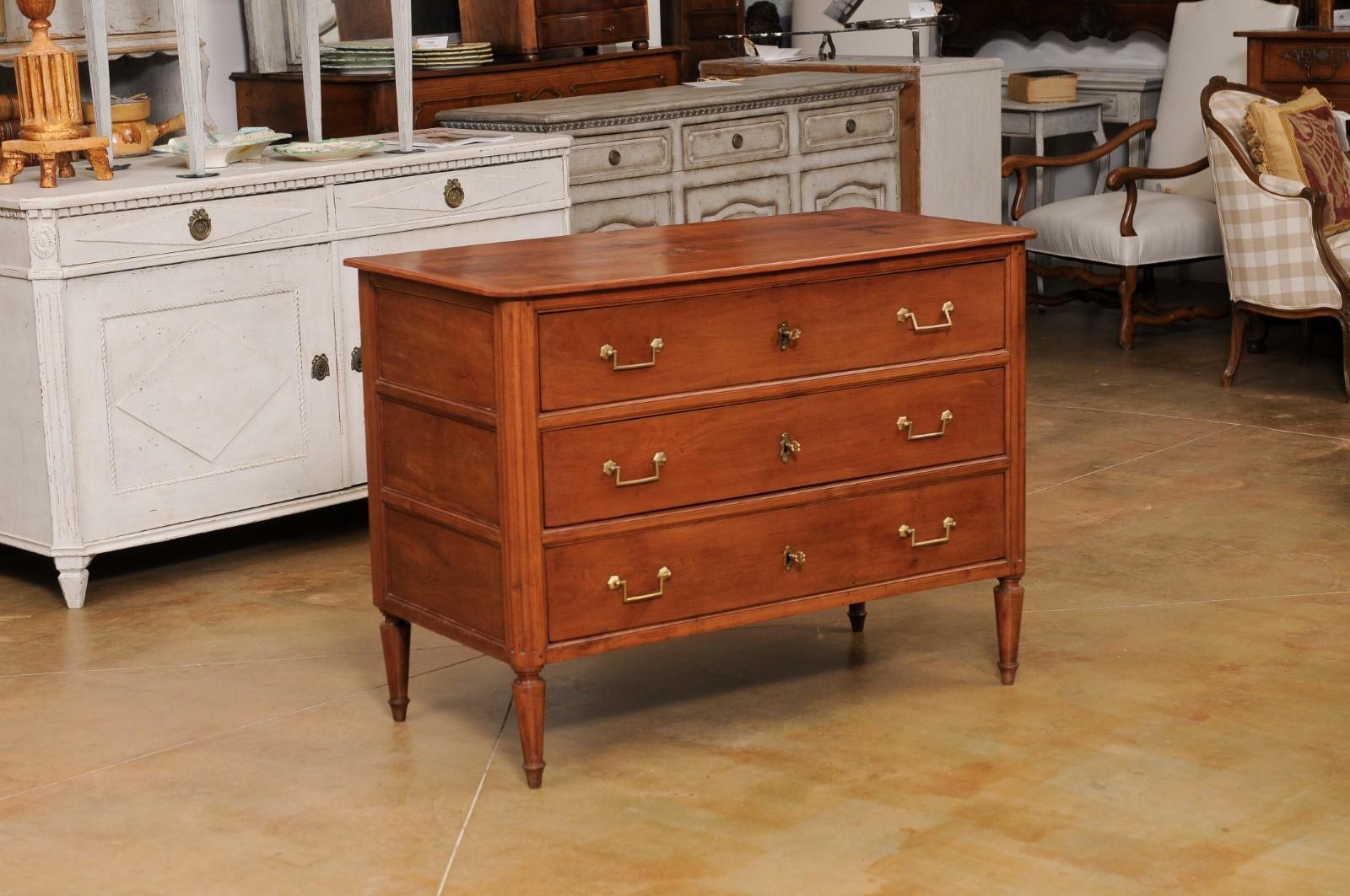 French 1790s Louis XVI Period Cherry Three-Drawer Commode with Fluted Side Posts For Sale 6
