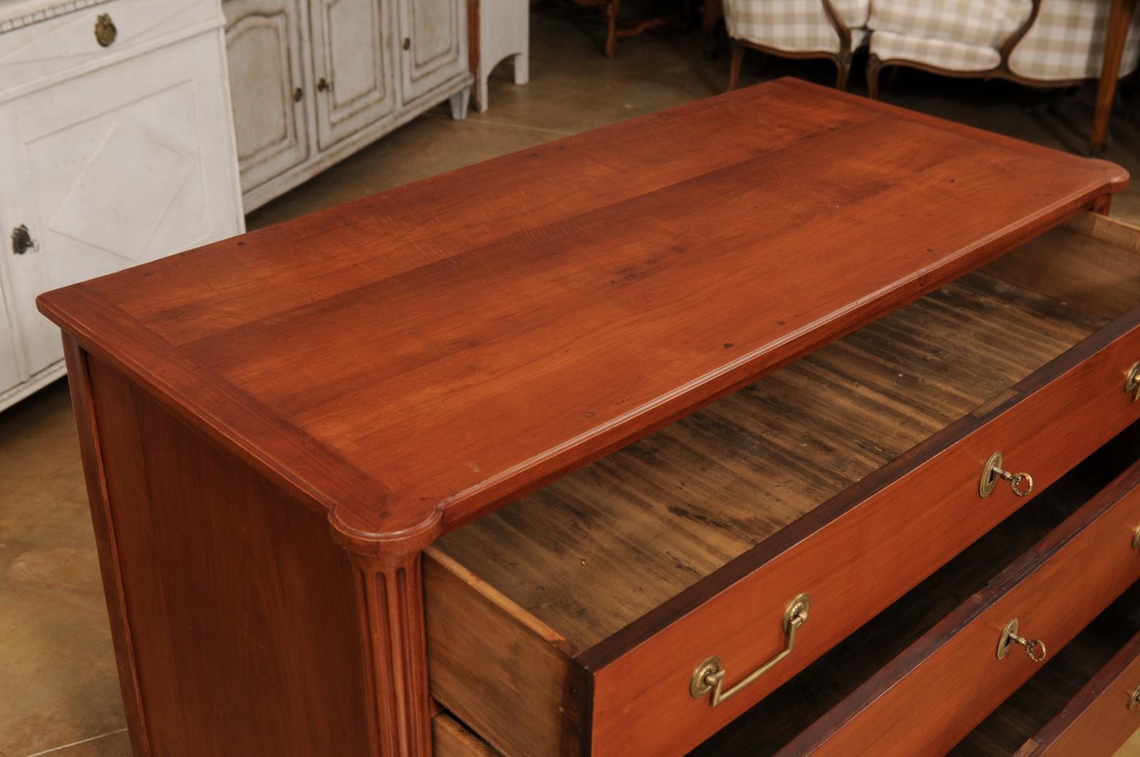 French 1790s Louis XVI Period Three-Drawer Cherry Commode with Brass Hardware For Sale 9